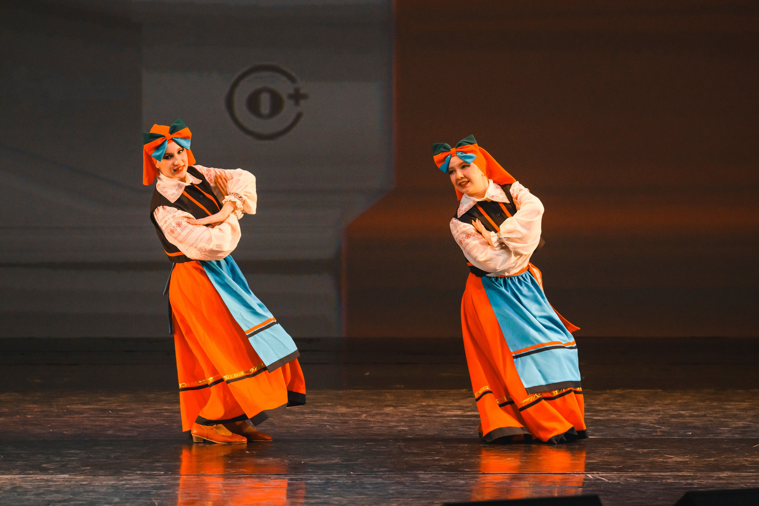 23 апреля, часть 1, БКЗ Октябрьский, г. Санкт-Петербург. Золотое яблочко