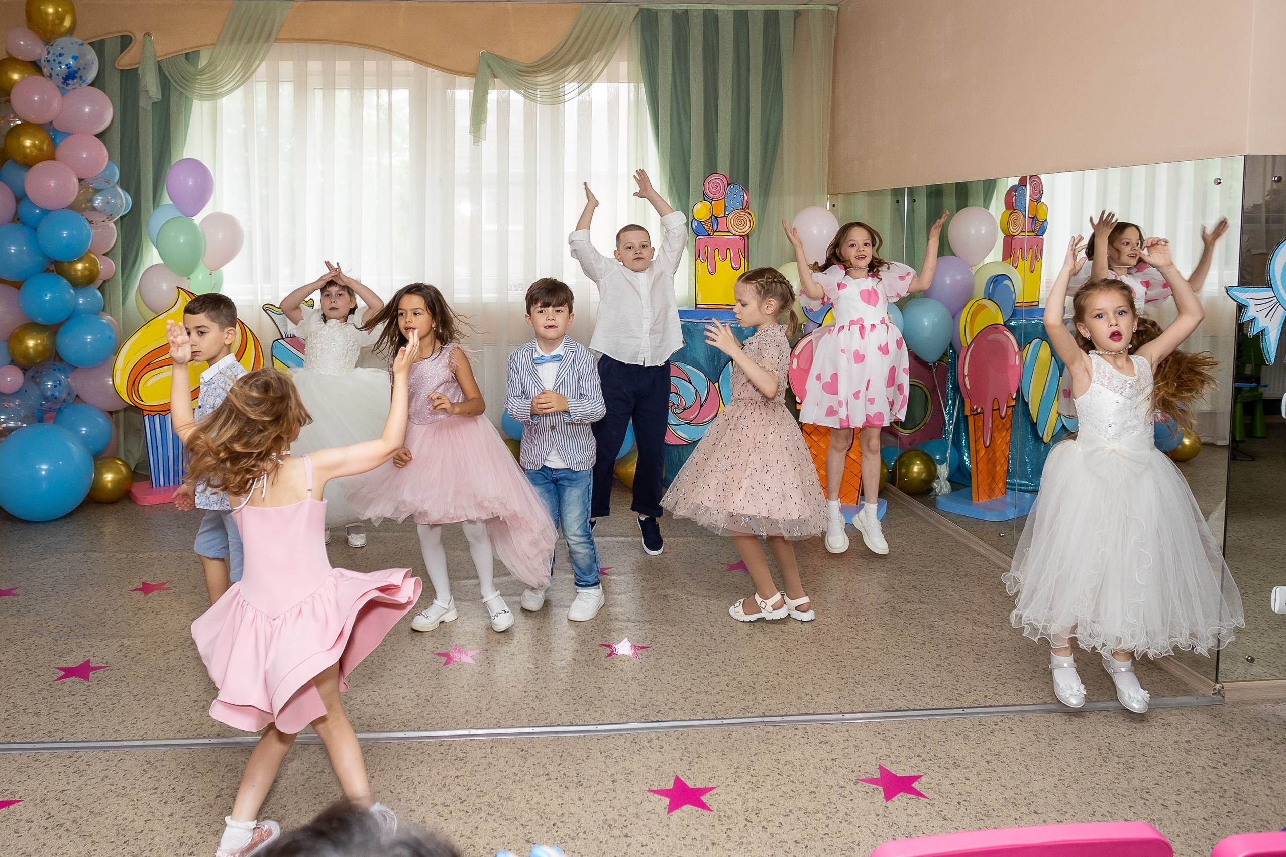 Выпускной Детский сад, 2 часа, 8000. Выпускные альбомы Майкоп, Краснодар Елена Золотарева