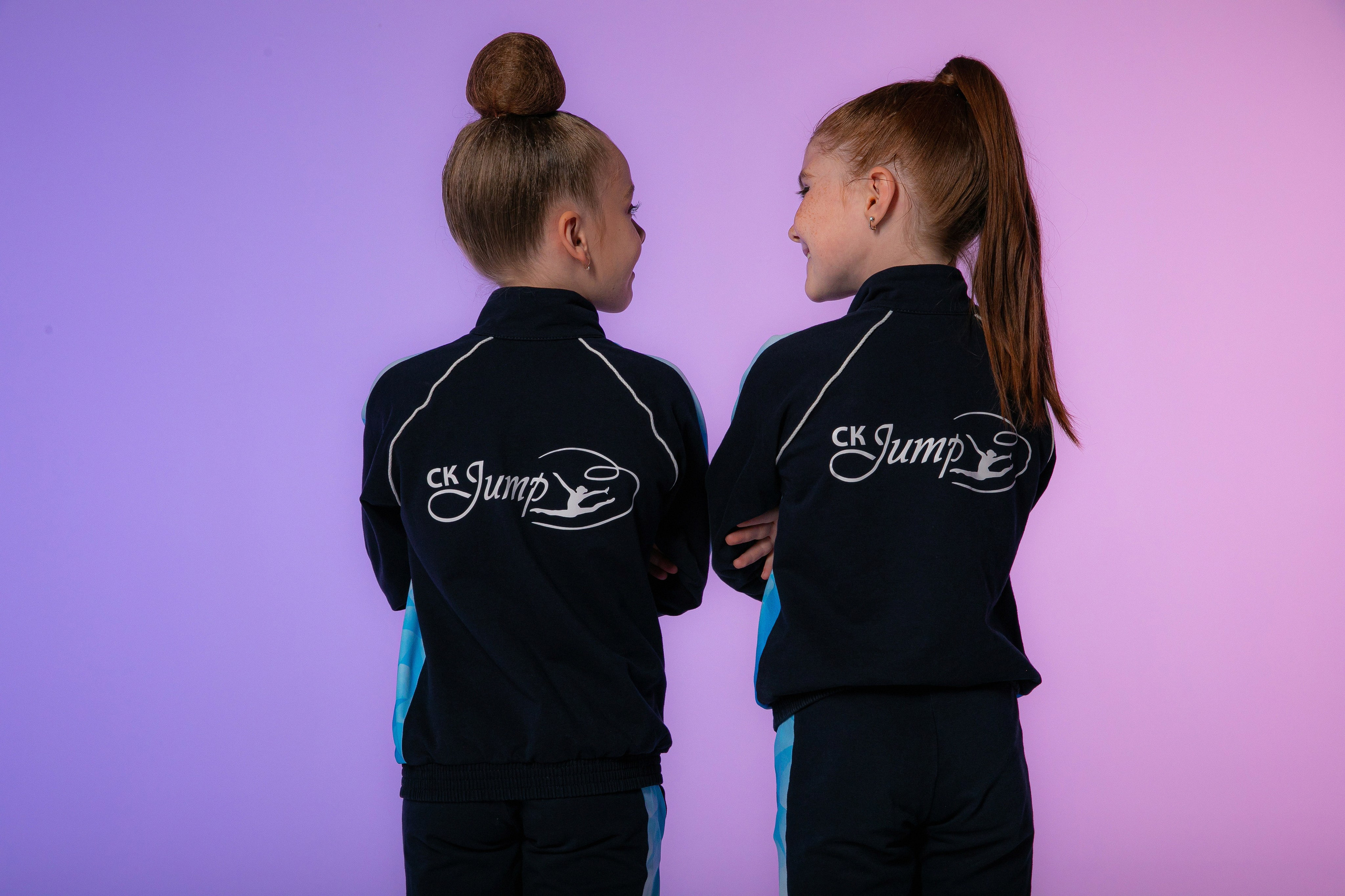 На ярком фоне. Семейный фотограф в Москве