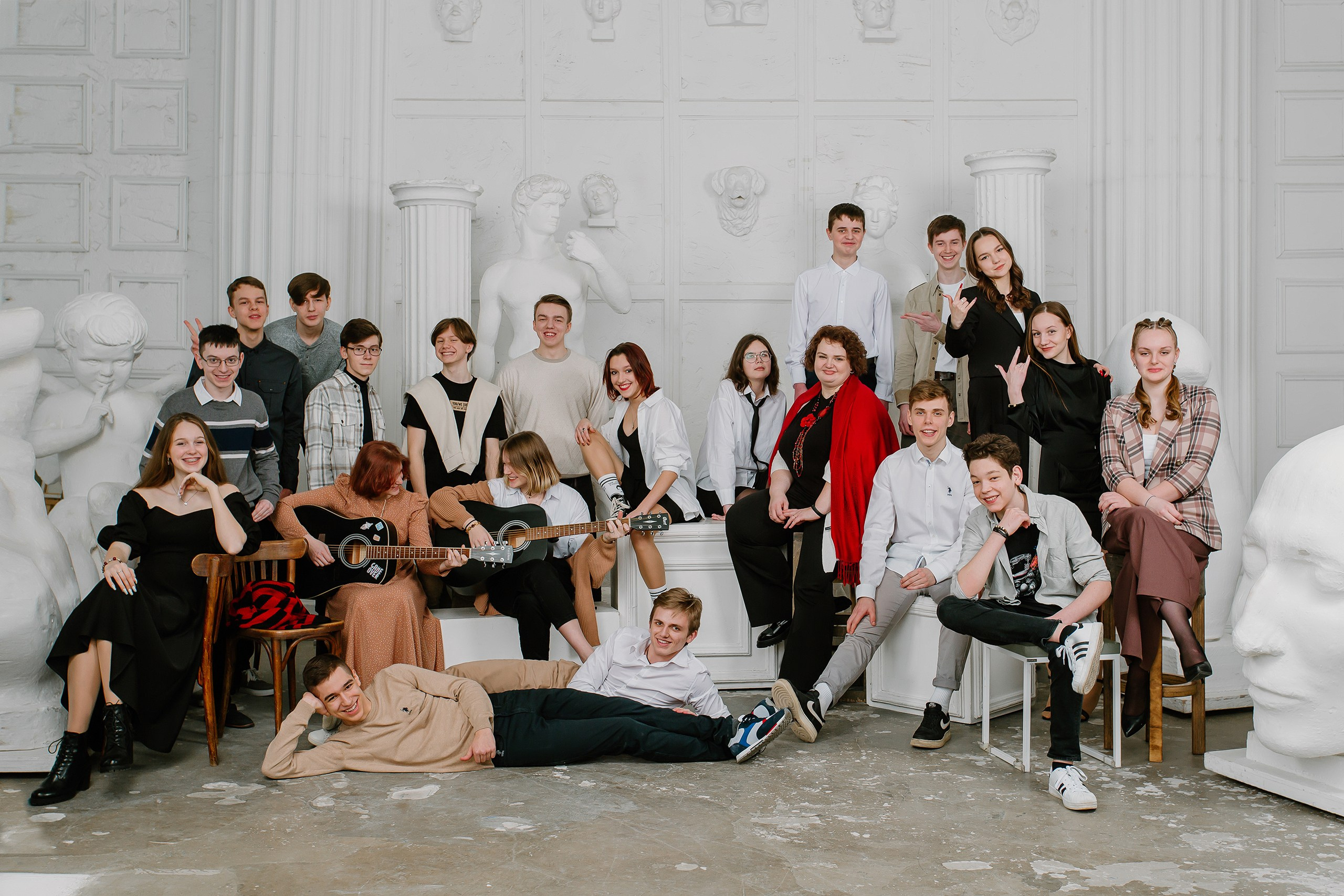 Фотосъемка старших классов в школе. Классный фотограф, по мнению школьников