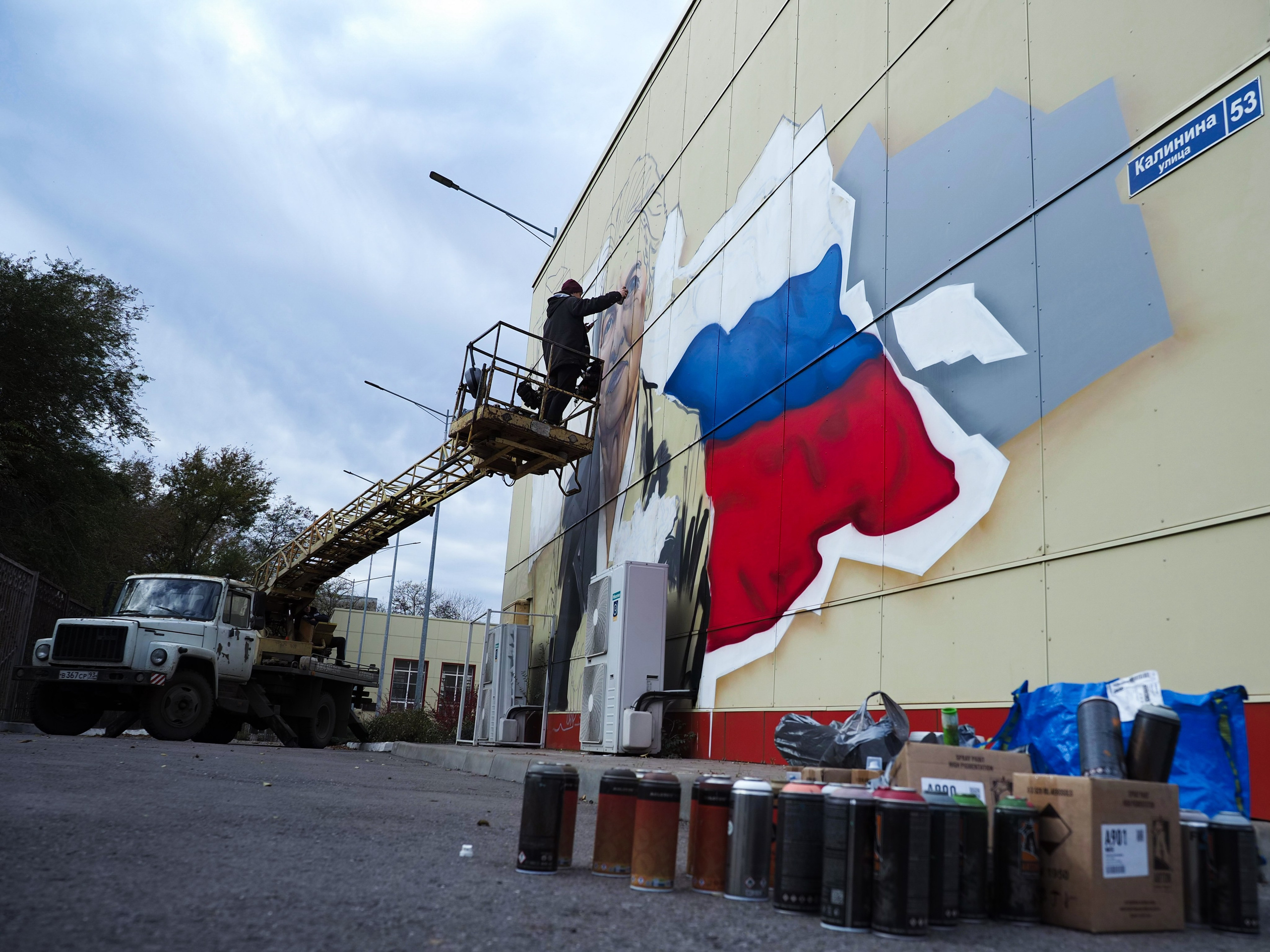 Создание мурала на школе. Профессиональная фотография от VladEstaf_StyloQArt: портреты, репортажи, семья