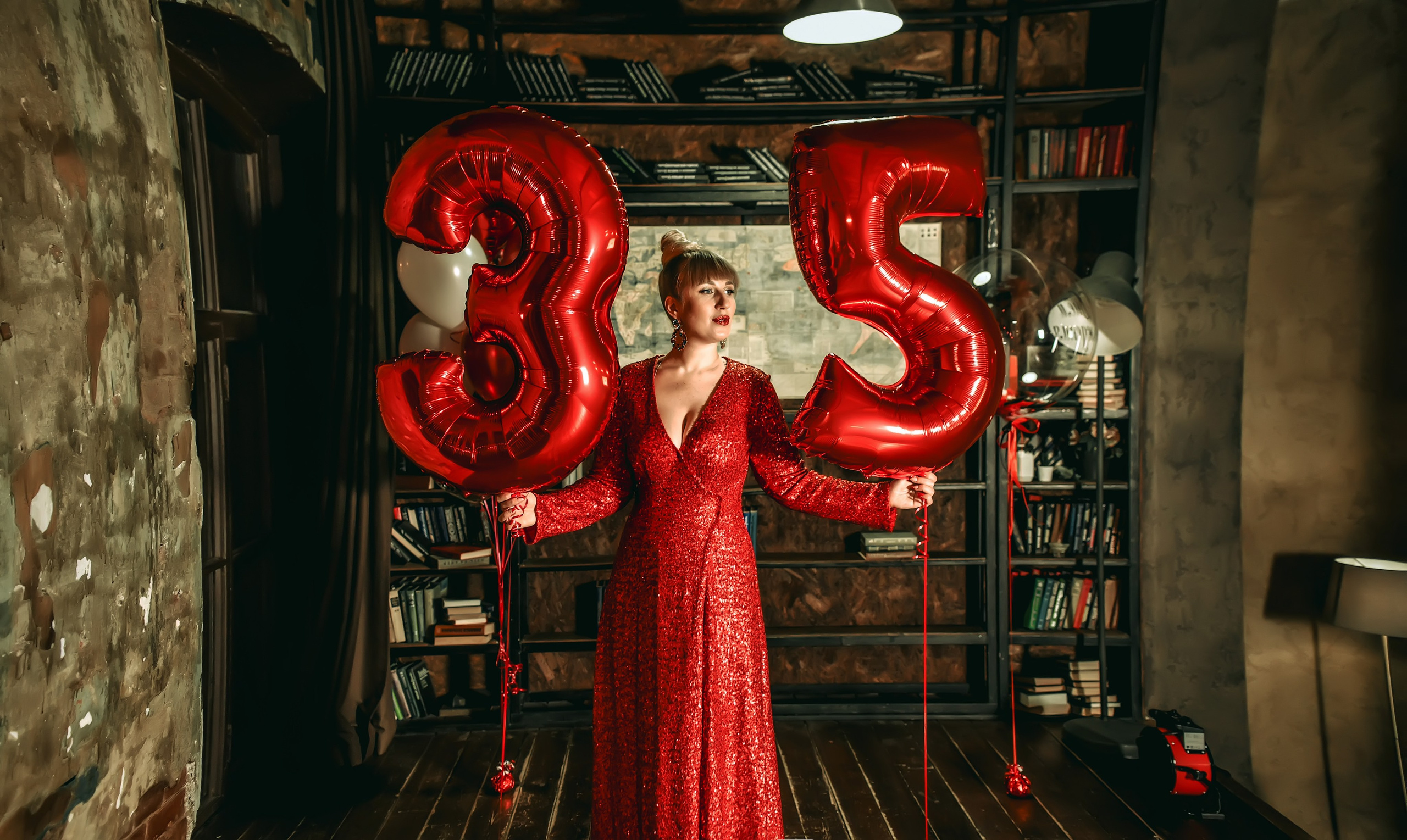 Тематическая вечеринка на юбилей 35 лет. Свадебный, семейный, детский, контент фотограф в Омске Максим Ильин