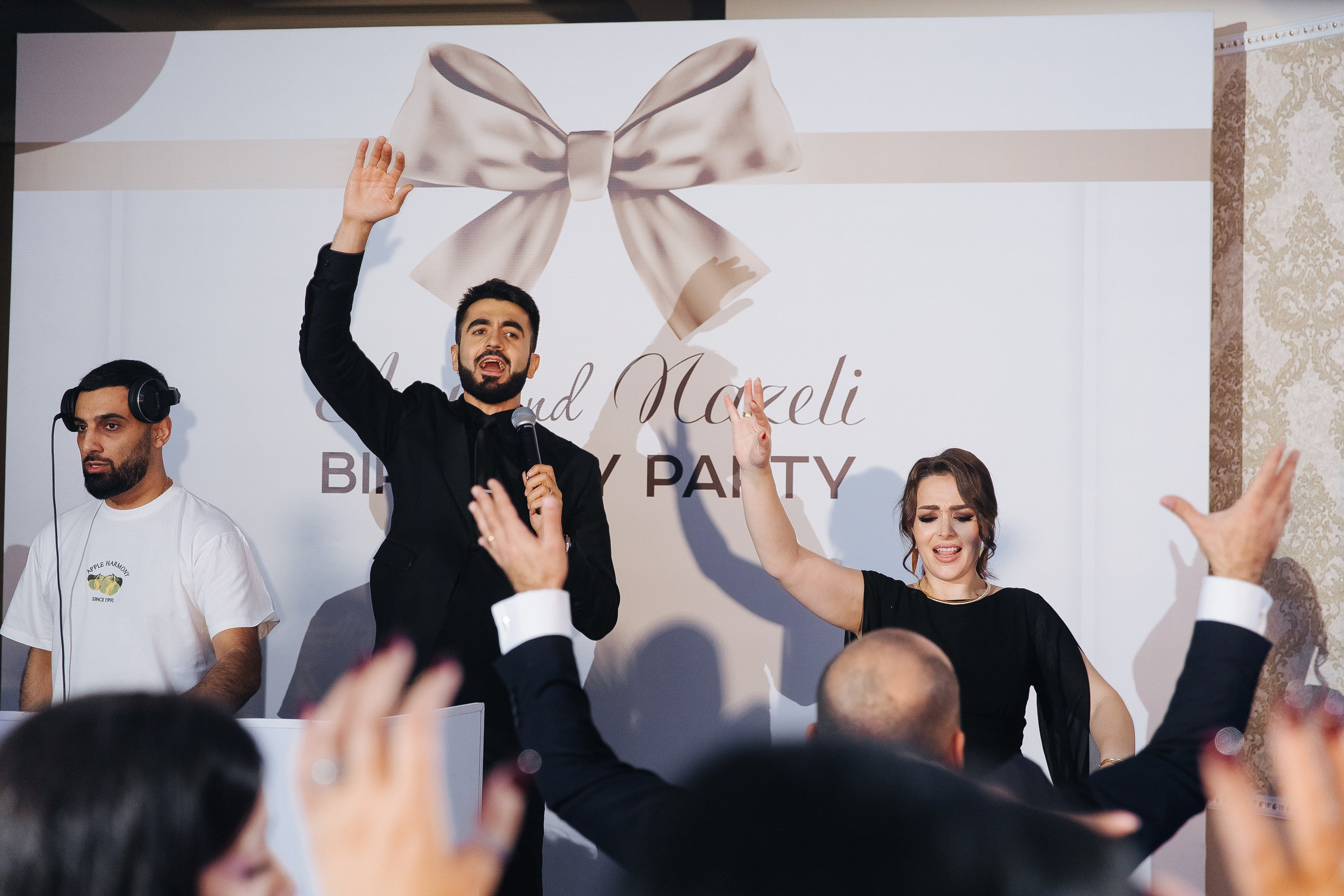 Ани и Назели. 35&5 День рождения, «Янтарь». Фотограф в Красноярске Надежда Воскресенская