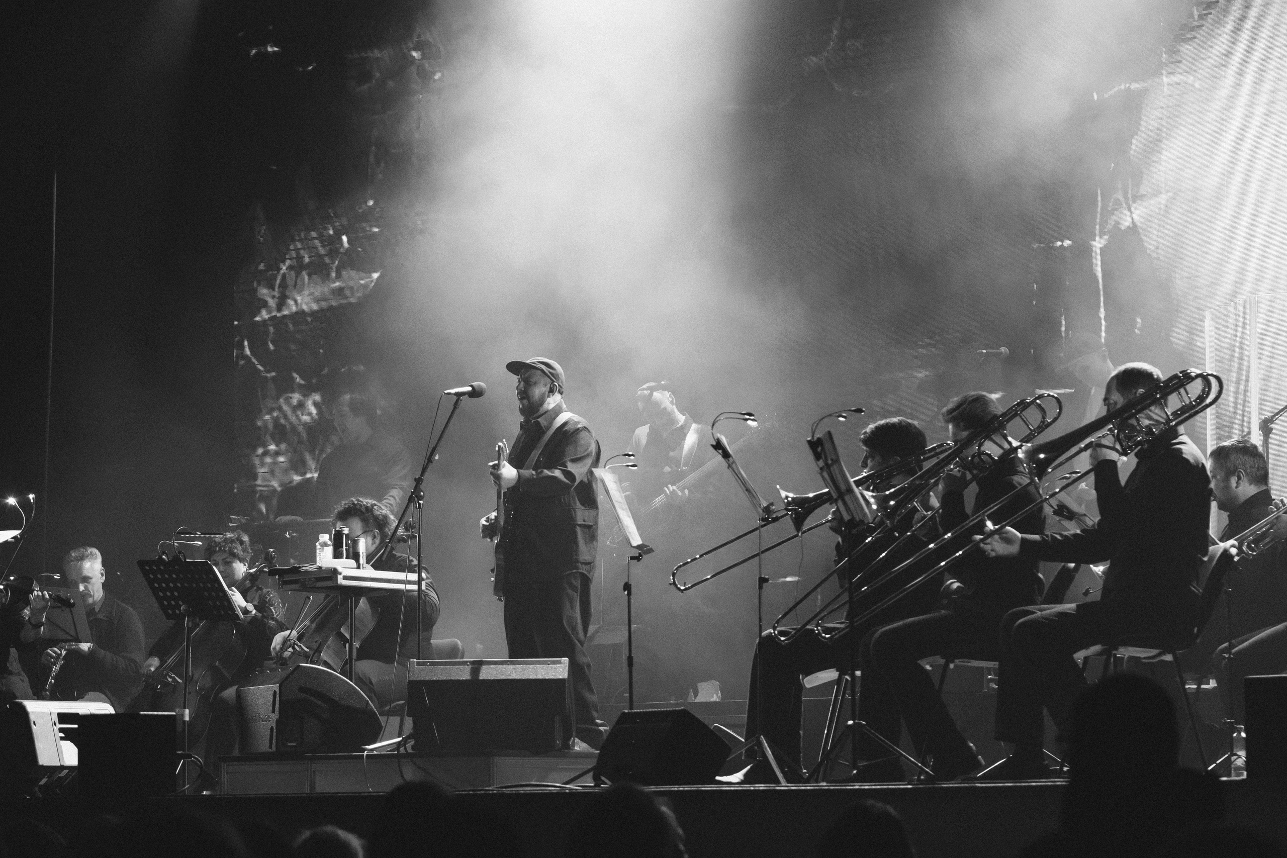 Сергей Бобунец в Красноярске 18.03.26. Фотограф Красноярск съемки лавстори, фотосессия в студии, портретная съемка, творческие фотосессии