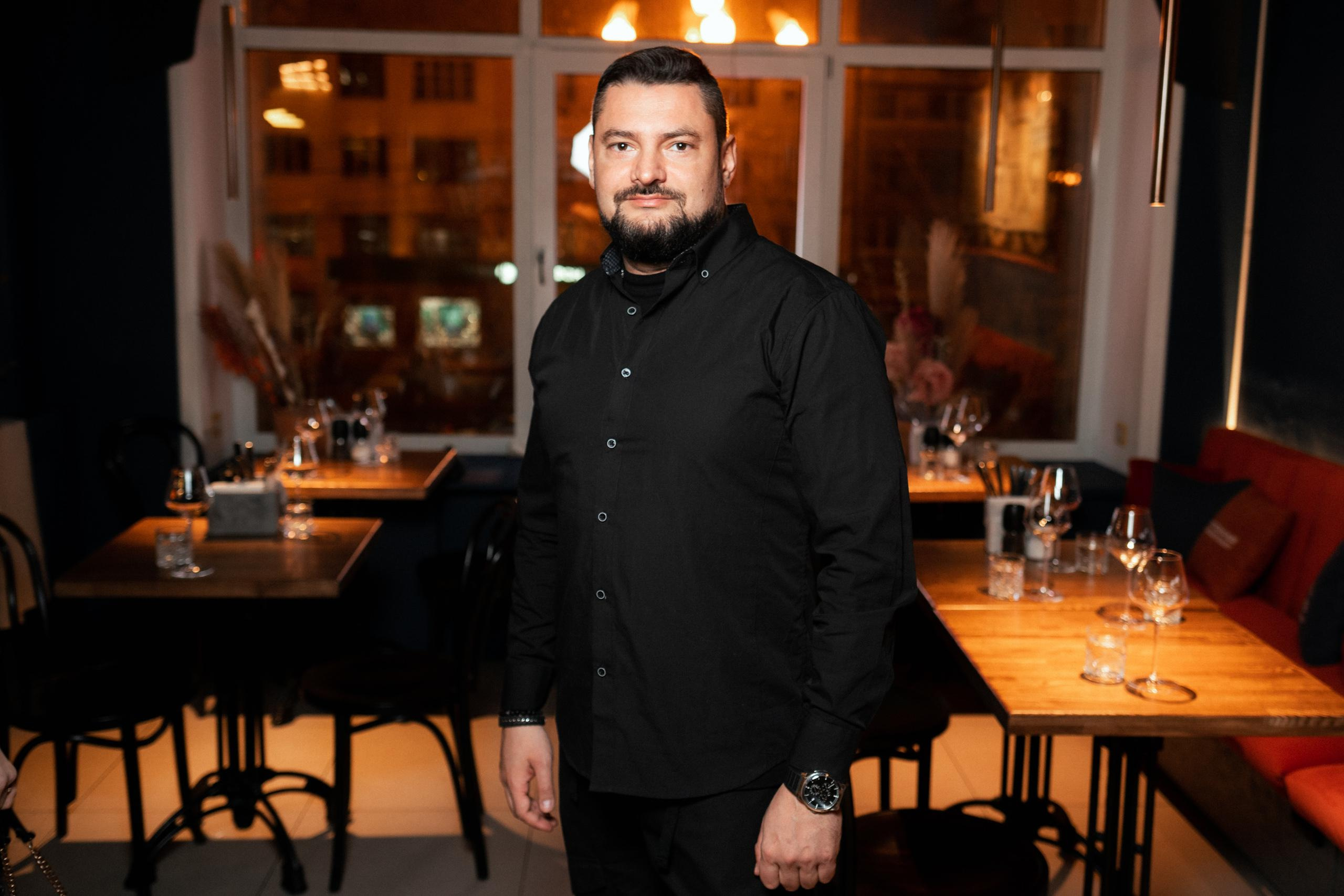 МУЗЫКАЛЬНО-ПОЭТИЧЕСКИЙ ВЕЧЕР С ИВАНОМ ЗАСУХИНЫМ. СВОИ. ФОТООТЧЕТЫ-СОБЫТИЯ-МЕСТА