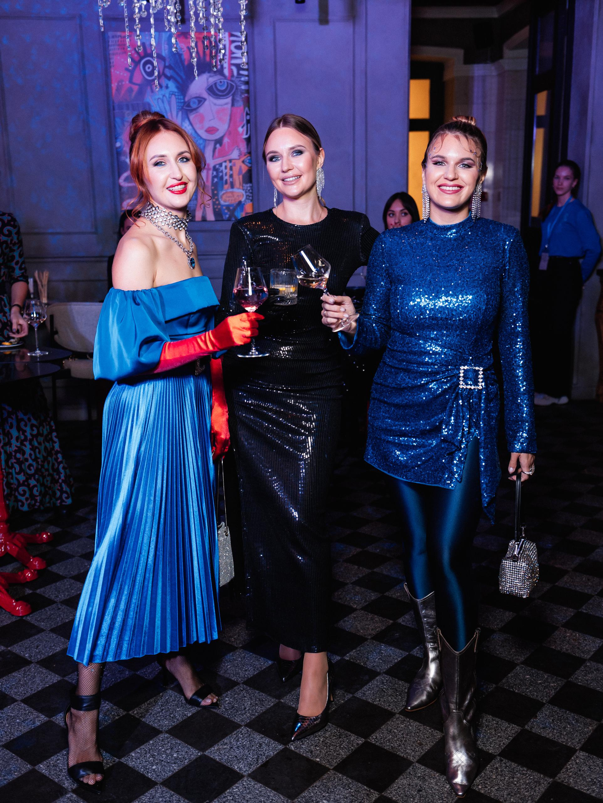 SECRET TRAVELERS [NEW YEAR PARTY]. СВОИ. ФОТООТЧЕТЫ-СОБЫТИЯ-МЕСТА