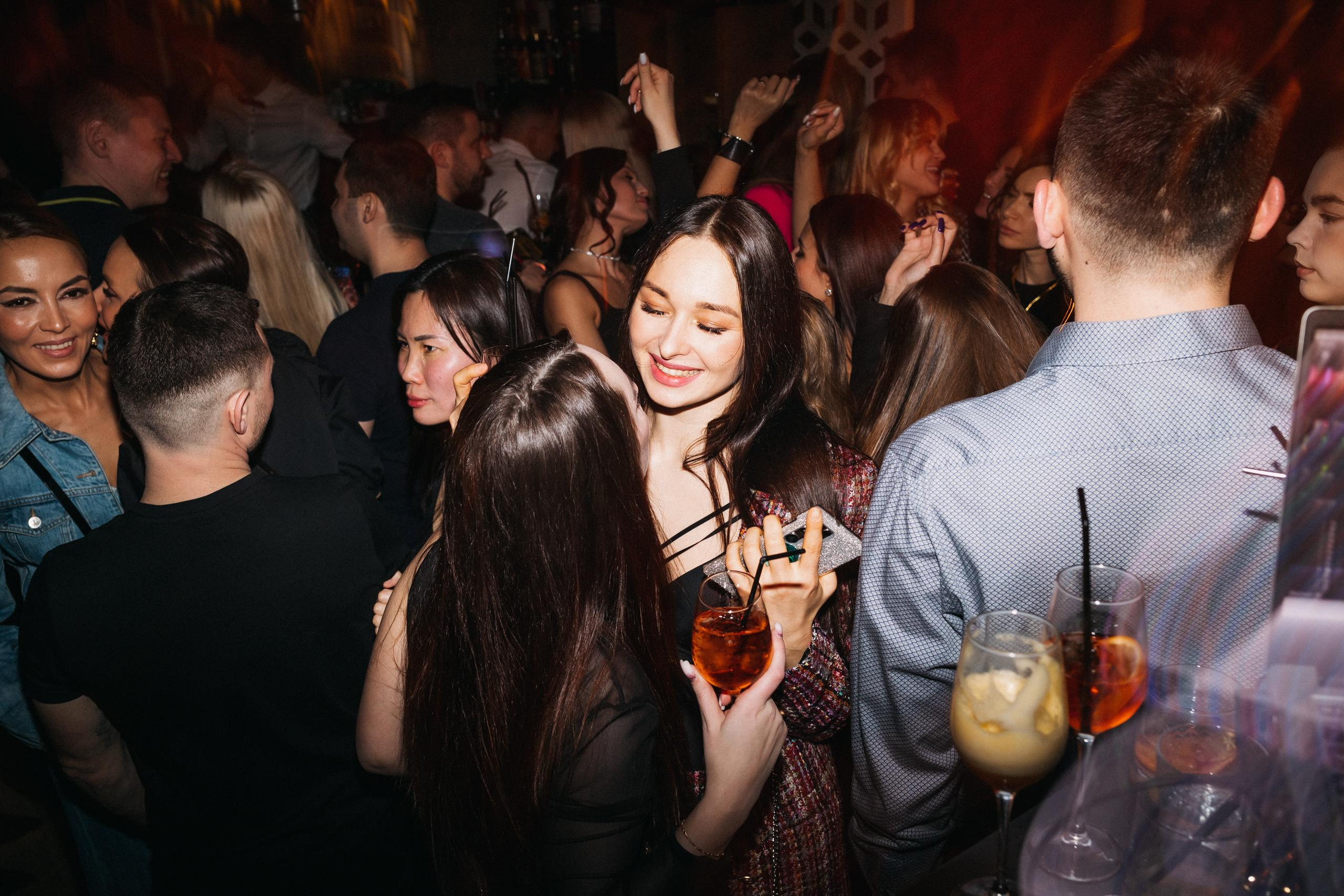 CHOCOLATE [ПРОЩАЛЬНАЯ ВЕЧЕРИНКА]. СВОИ. ФОТООТЧЕТЫ-СОБЫТИЯ-МЕСТА