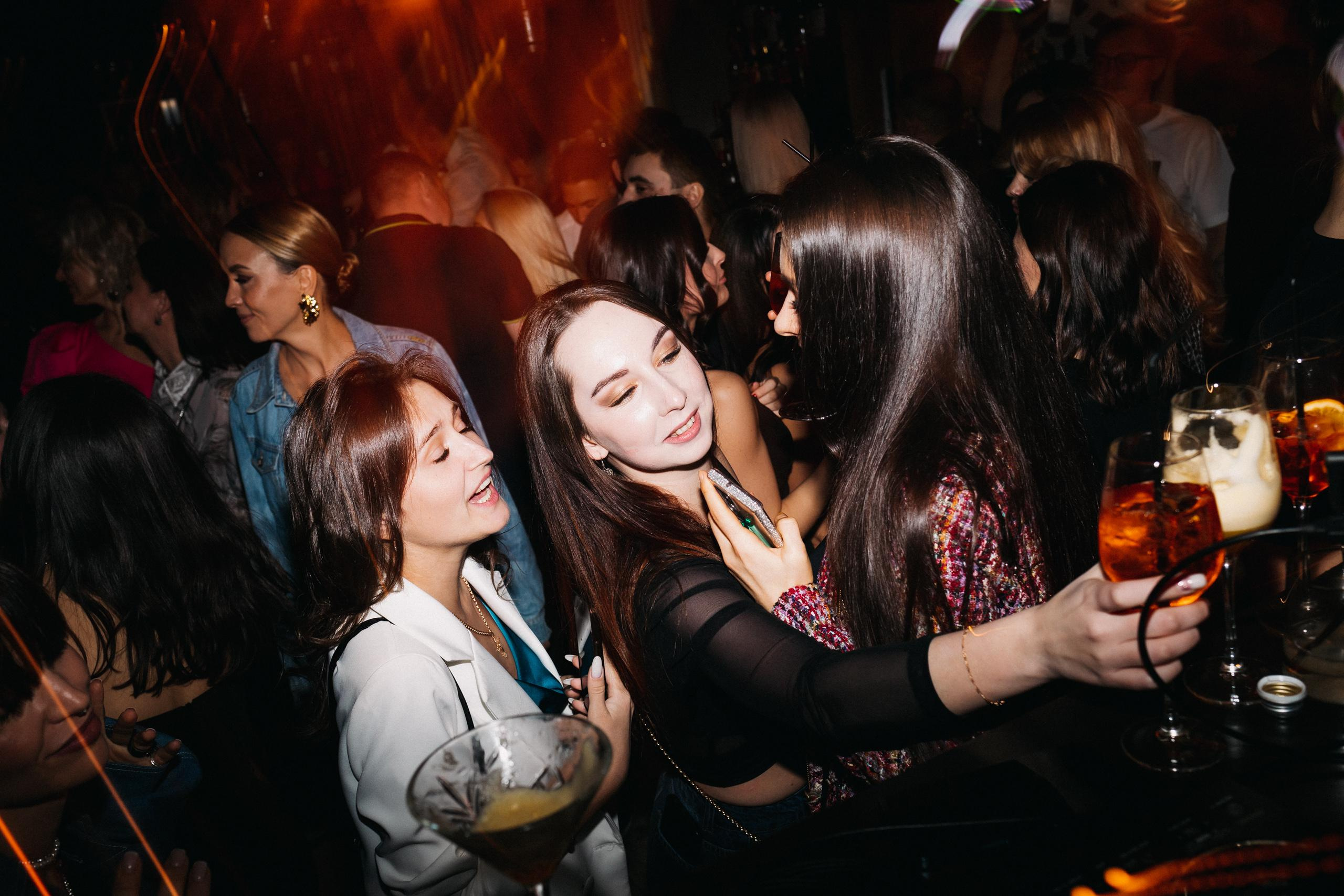 CHOCOLATE [ПРОЩАЛЬНАЯ ВЕЧЕРИНКА]. СВОИ. ФОТООТЧЕТЫ-СОБЫТИЯ-МЕСТА