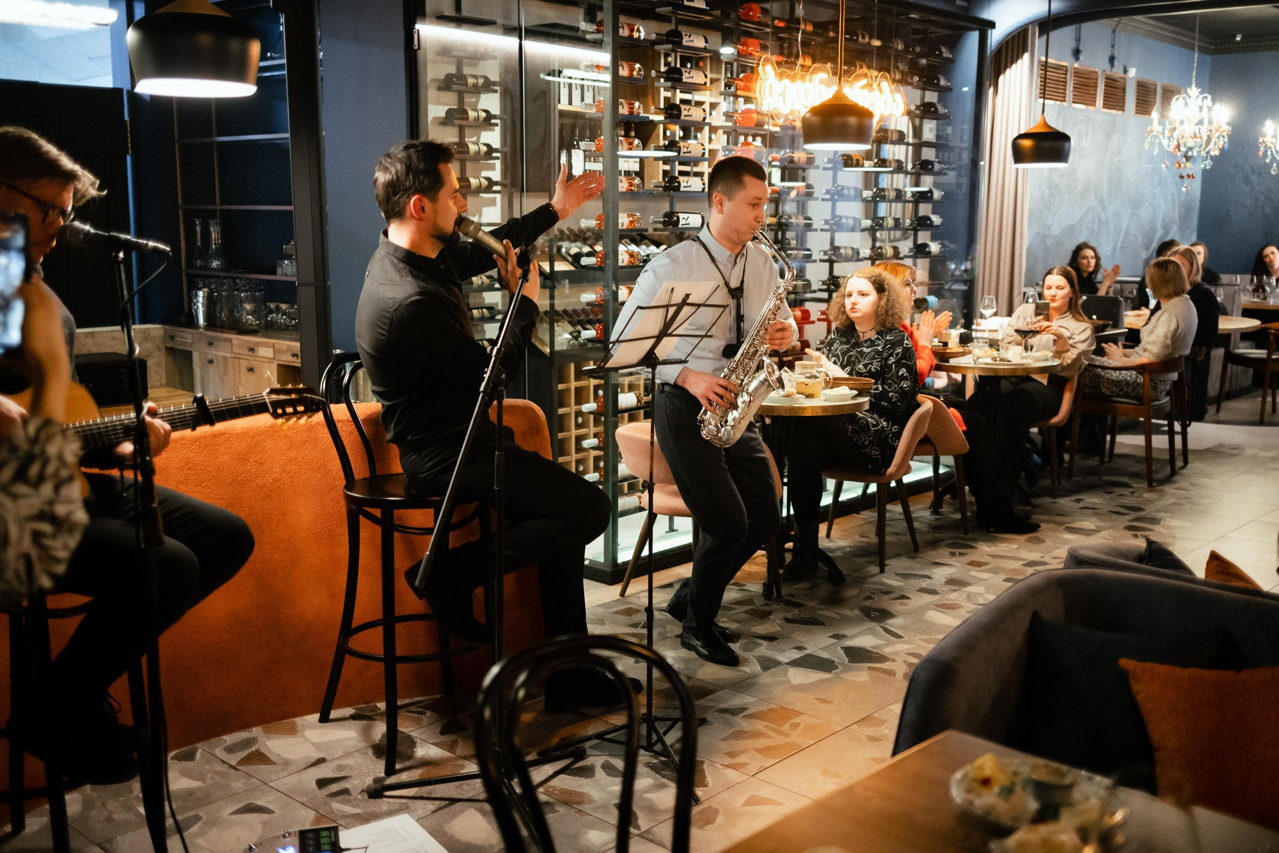 МУЗЫКАЛЬНО-ПОЭТИЧЕСКИЙ ВЕЧЕР С ИВАНОМ ЗАСУХИНЫМ. СВОИ. ФОТООТЧЕТЫ-СОБЫТИЯ-МЕСТА