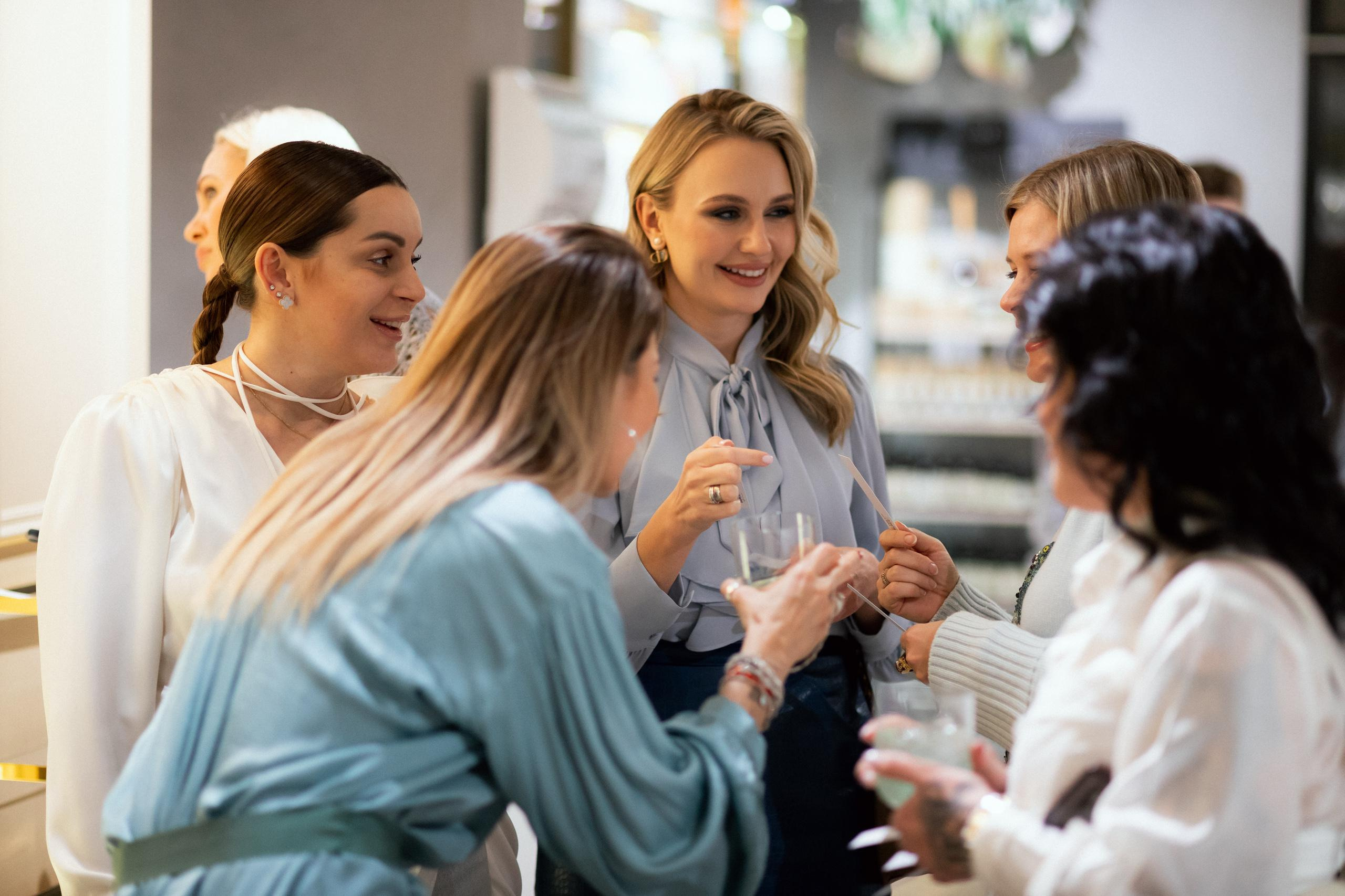 LES SOEURS DE NOE [ПРЕЗЕНТАЦИЯ БРЕНДА]. СВОИ. ФОТООТЧЕТЫ-СОБЫТИЯ-МЕСТА