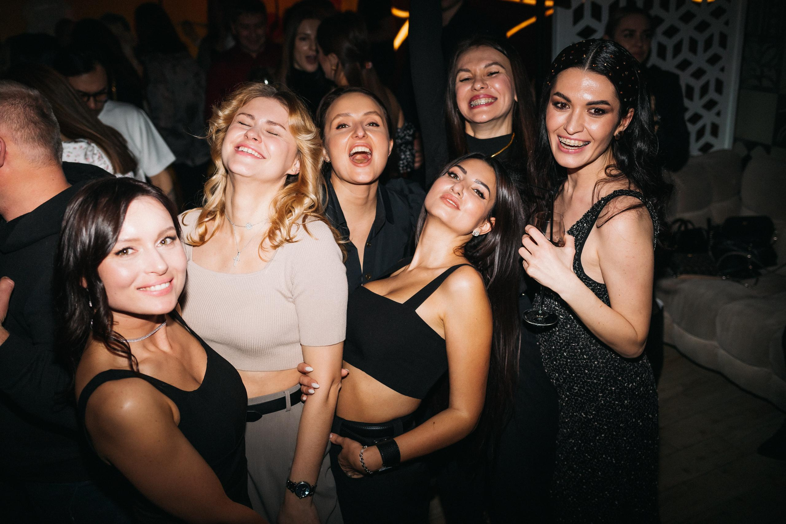 CHOCOLATE [ПРОЩАЛЬНАЯ ВЕЧЕРИНКА]. СВОИ. ФОТООТЧЕТЫ-СОБЫТИЯ-МЕСТА