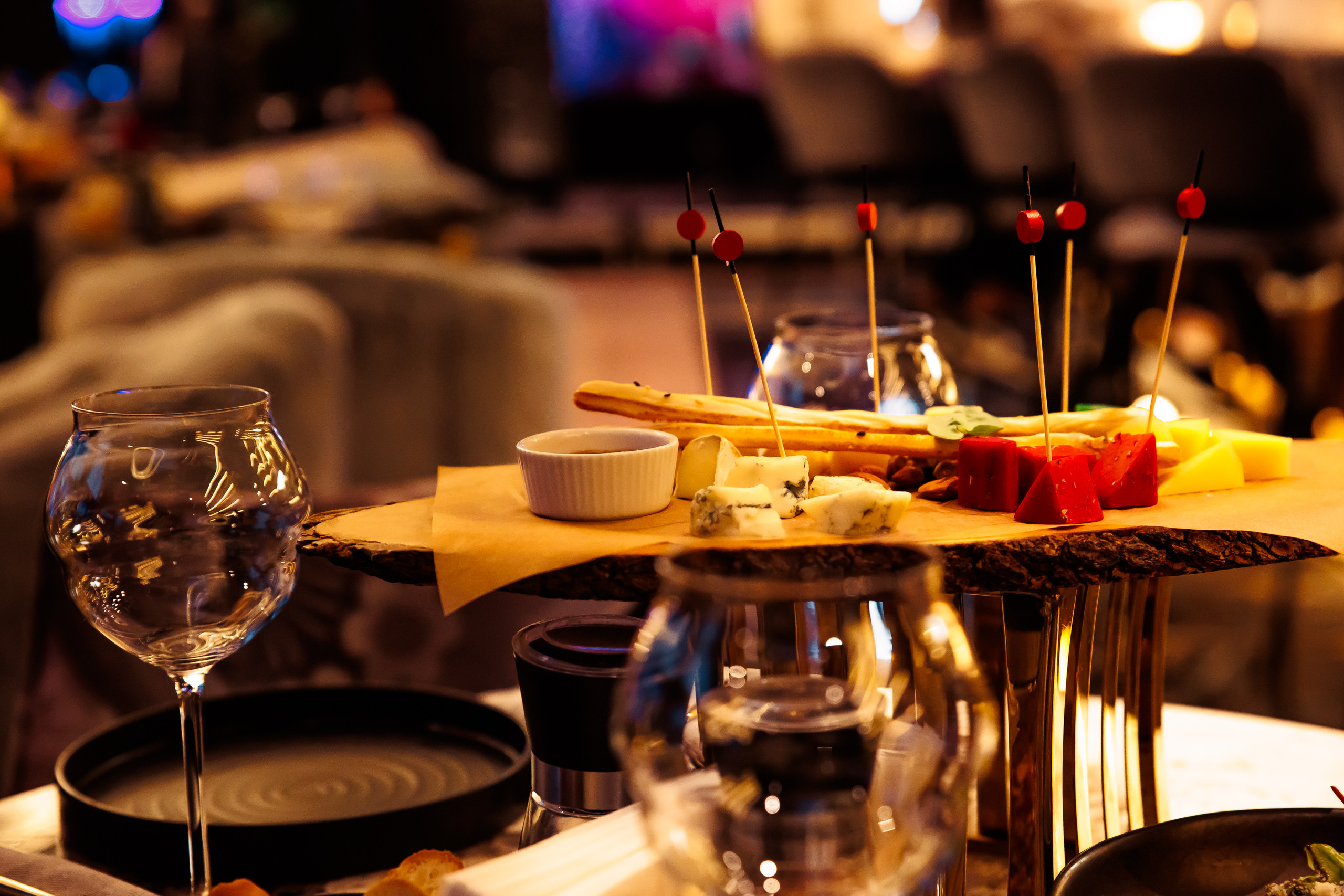 8 МАРТА [REGENT x INLOVE]. СВОИ. ФОТООТЧЕТЫ-СОБЫТИЯ-МЕСТА