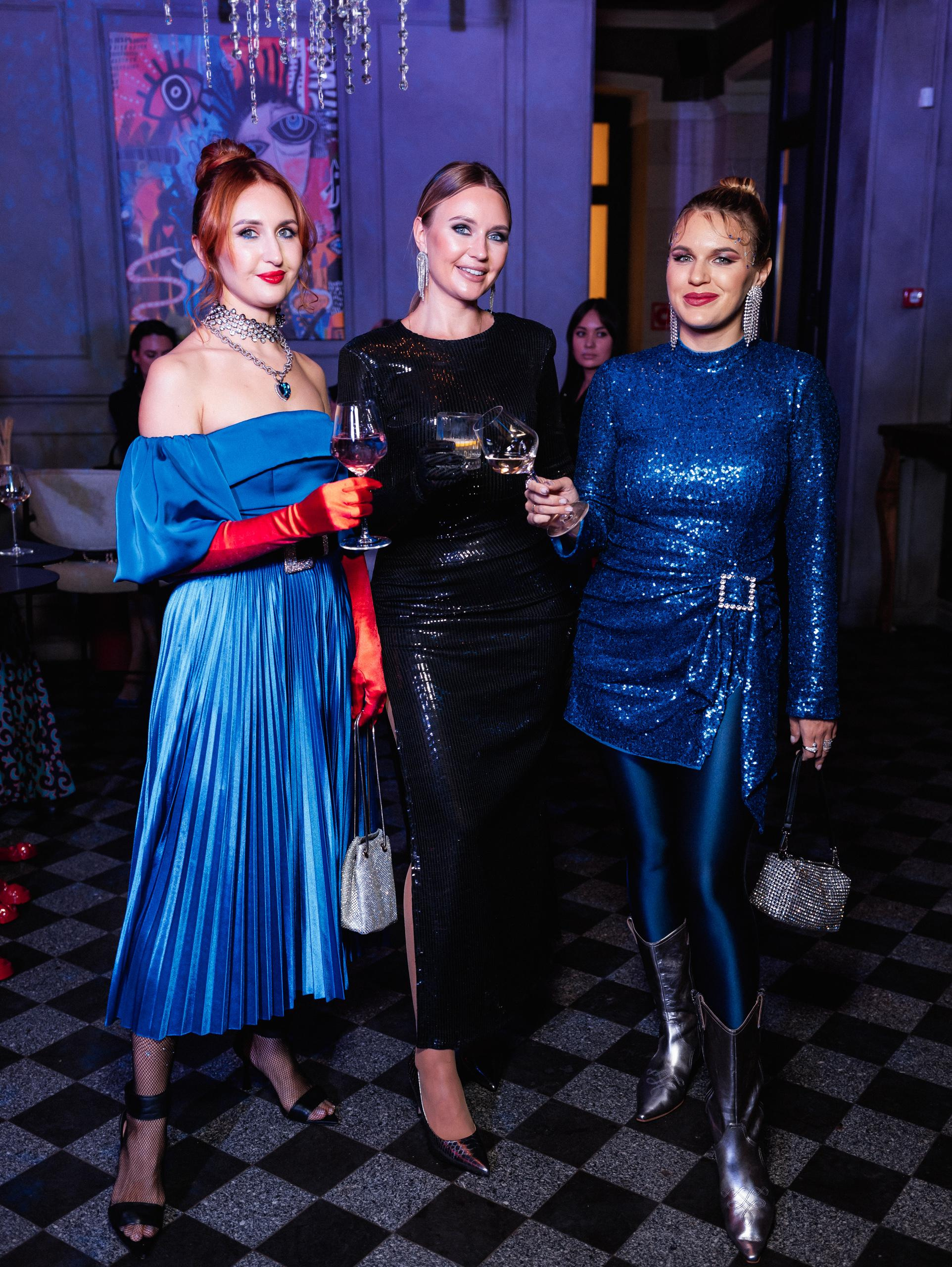 SECRET TRAVELERS [NEW YEAR PARTY]. СВОИ. ФОТООТЧЕТЫ-СОБЫТИЯ-МЕСТА