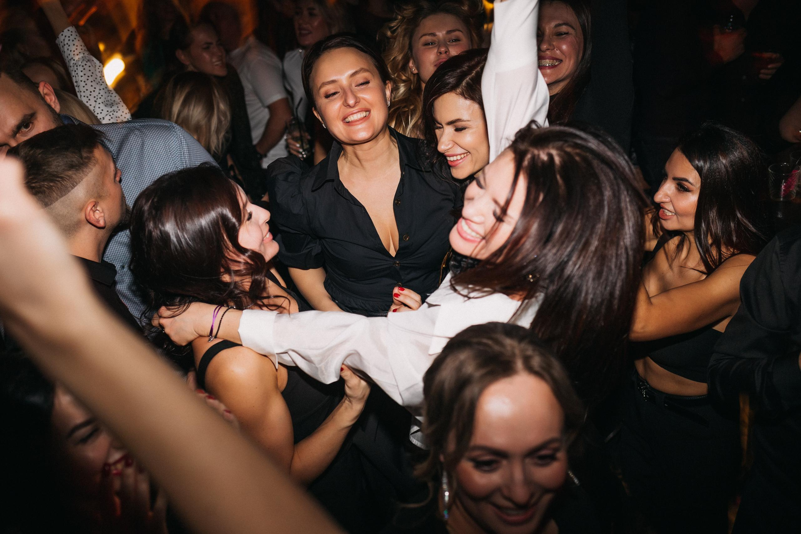 CHOCOLATE [ПРОЩАЛЬНАЯ ВЕЧЕРИНКА]. СВОИ. ФОТООТЧЕТЫ-СОБЫТИЯ-МЕСТА