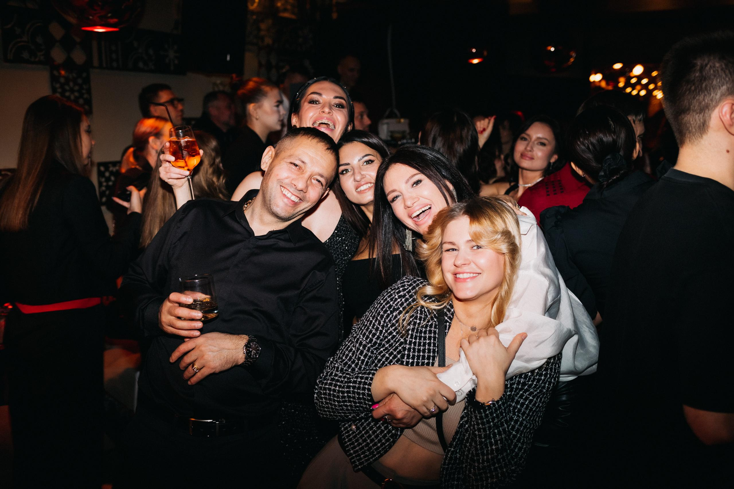 CHOCOLATE [ПРОЩАЛЬНАЯ ВЕЧЕРИНКА]. СВОИ. ФОТООТЧЕТЫ-СОБЫТИЯ-МЕСТА