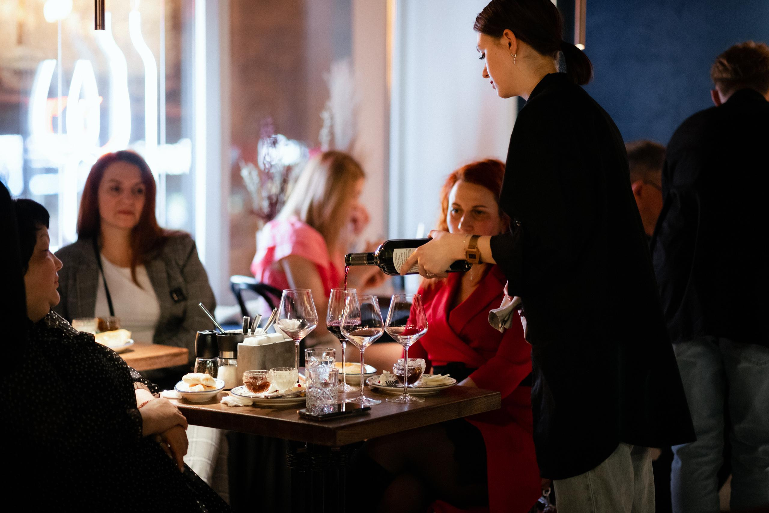 МУЗЫКАЛЬНО-ПОЭТИЧЕСКИЙ ВЕЧЕР С ИВАНОМ ЗАСУХИНЫМ. СВОИ. ФОТООТЧЕТЫ-СОБЫТИЯ-МЕСТА