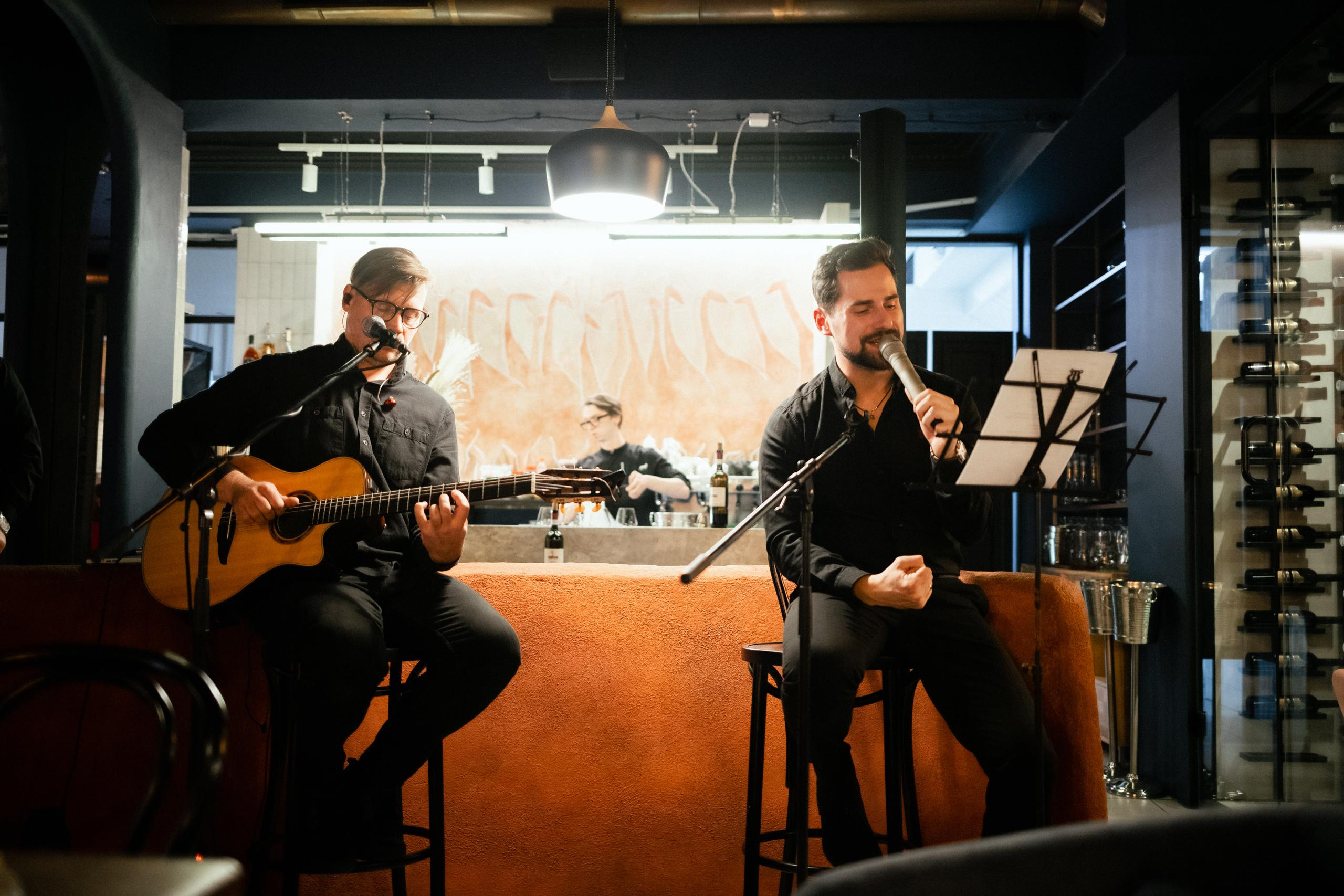 МУЗЫКАЛЬНО-ПОЭТИЧЕСКИЙ ВЕЧЕР С ИВАНОМ ЗАСУХИНЫМ. СВОИ. ФОТООТЧЕТЫ-СОБЫТИЯ-МЕСТА