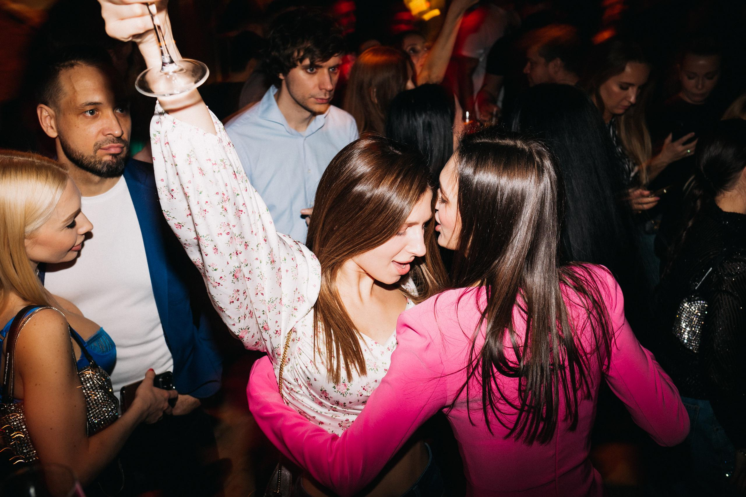 CHOCOLATE [ПРОЩАЛЬНАЯ ВЕЧЕРИНКА]. СВОИ. ФОТООТЧЕТЫ-СОБЫТИЯ-МЕСТА