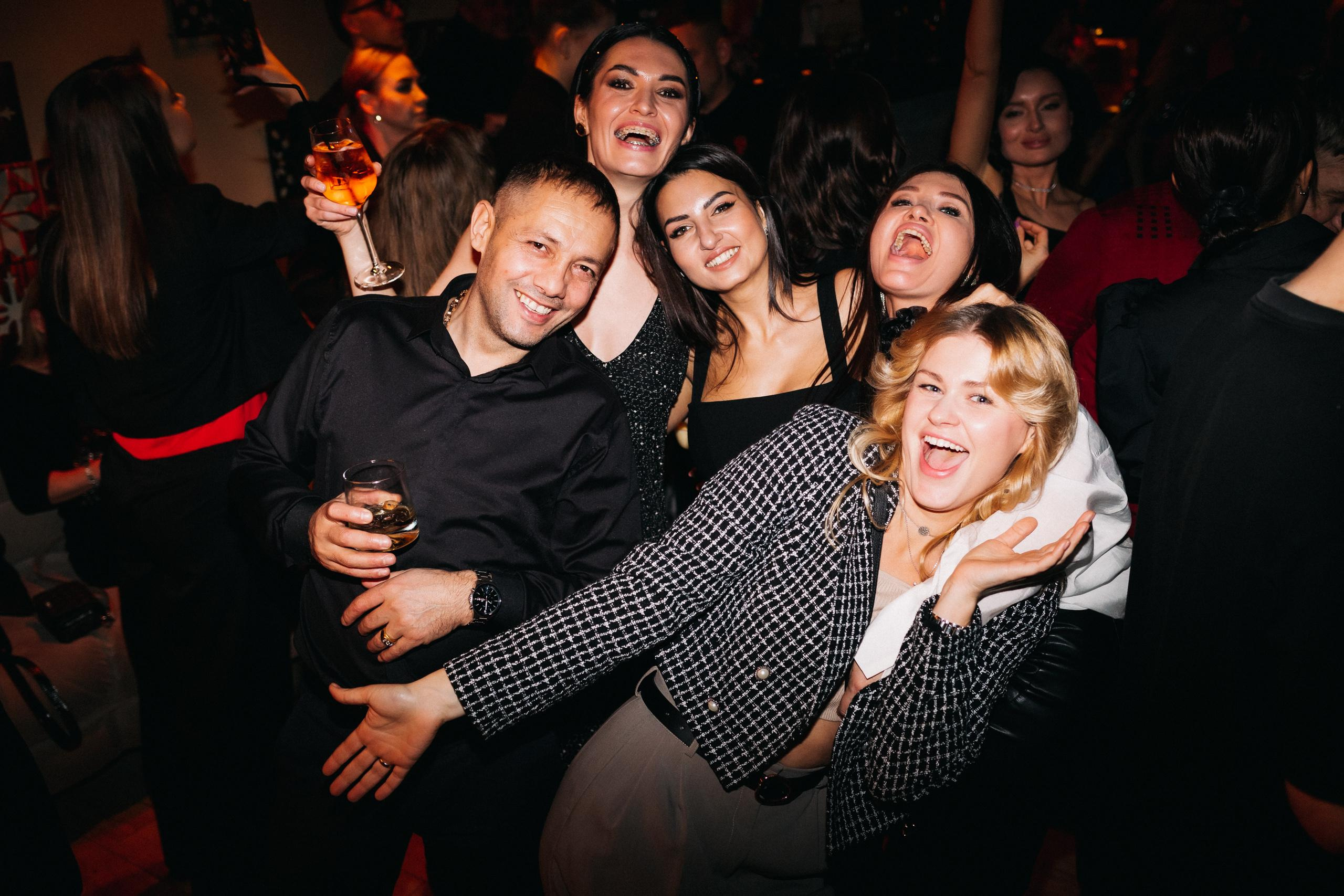 CHOCOLATE [ПРОЩАЛЬНАЯ ВЕЧЕРИНКА]. СВОИ. ФОТООТЧЕТЫ-СОБЫТИЯ-МЕСТА