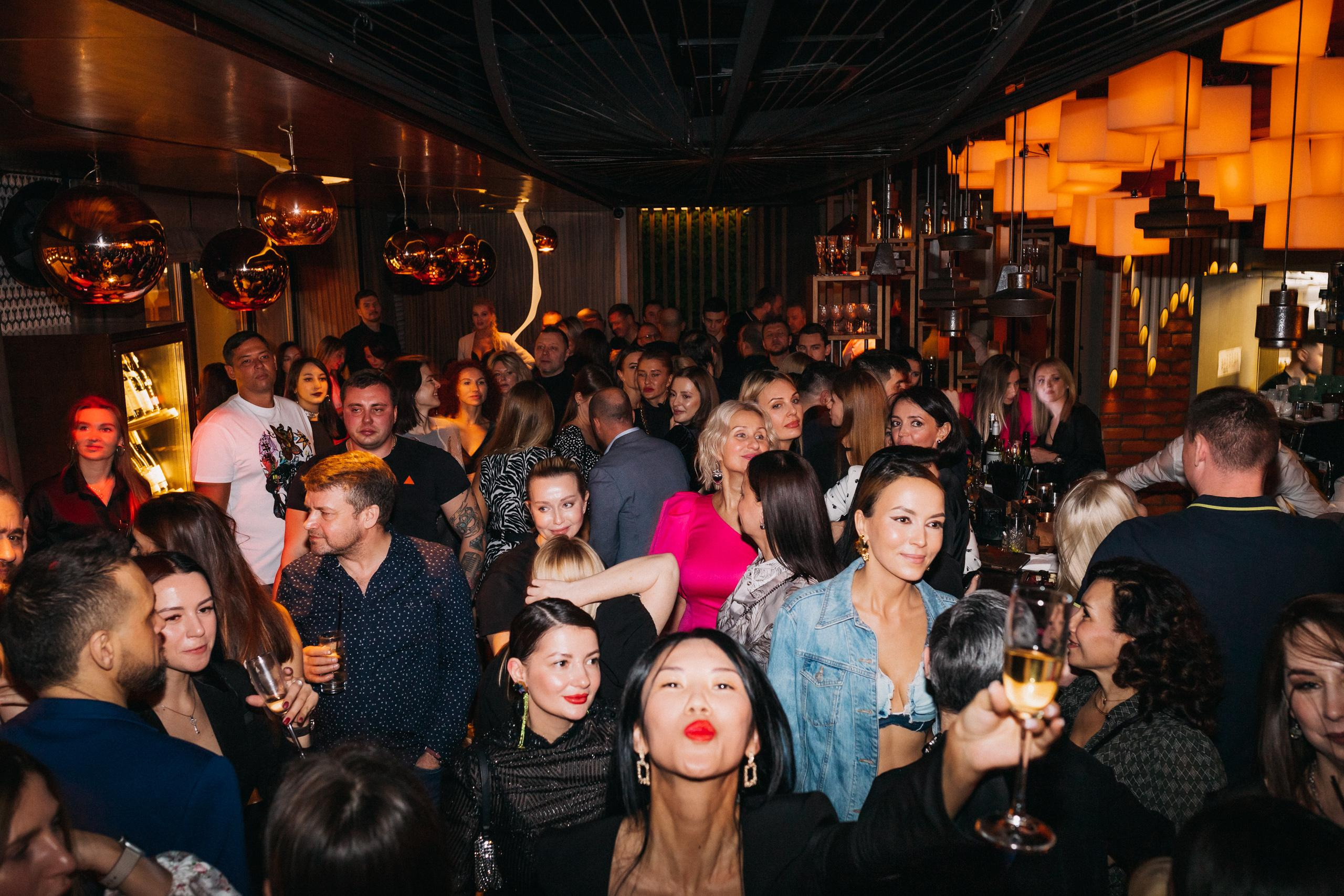 CHOCOLATE [ПРОЩАЛЬНАЯ ВЕЧЕРИНКА]. СВОИ. ФОТООТЧЕТЫ-СОБЫТИЯ-МЕСТА