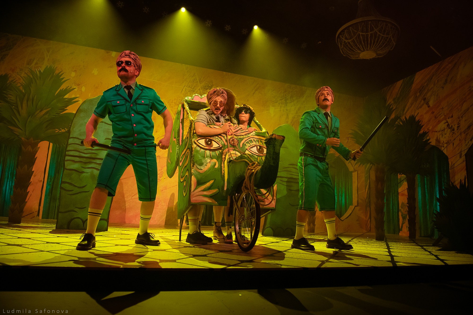 МХТ им. Чехова. Морж, учитель и поэт. Lucytheatre