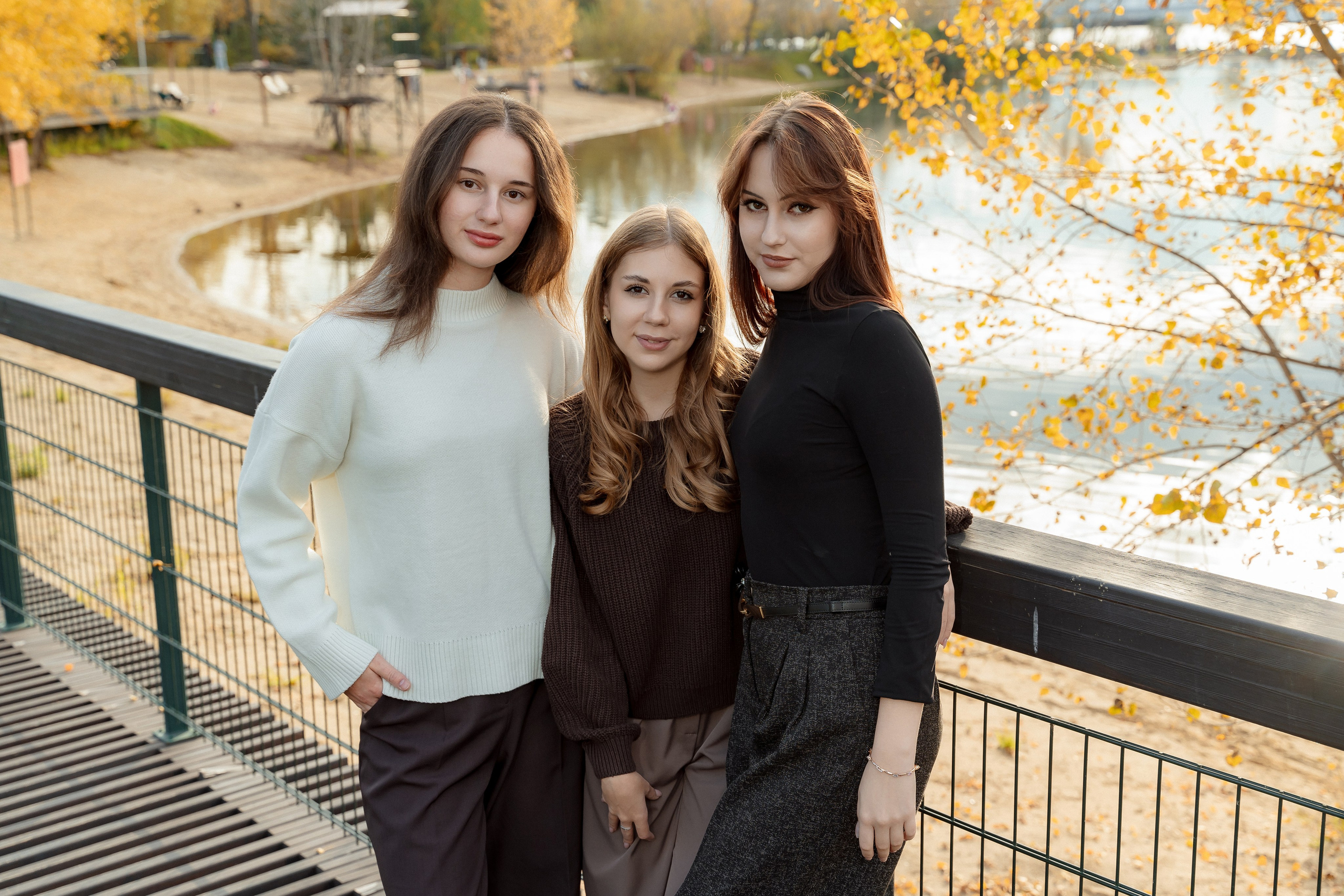 Фотосессия осенью в парке. 11 класс. Фотограф Ким Наталья в Красноярске