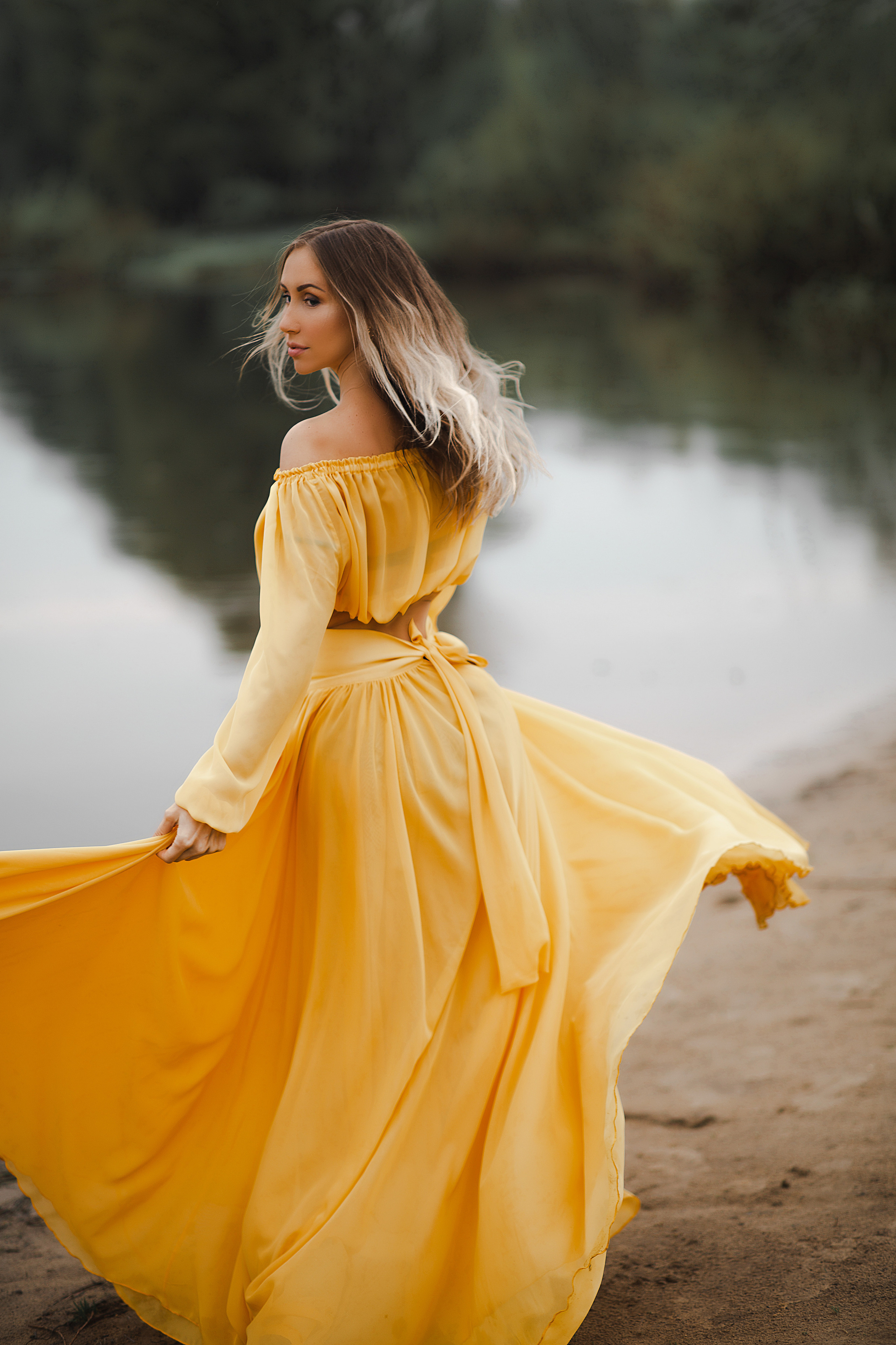 Желтый костюм юбка+топ (размер 42-48). Фотосессия с лошадьми в Нижнем Новгороде