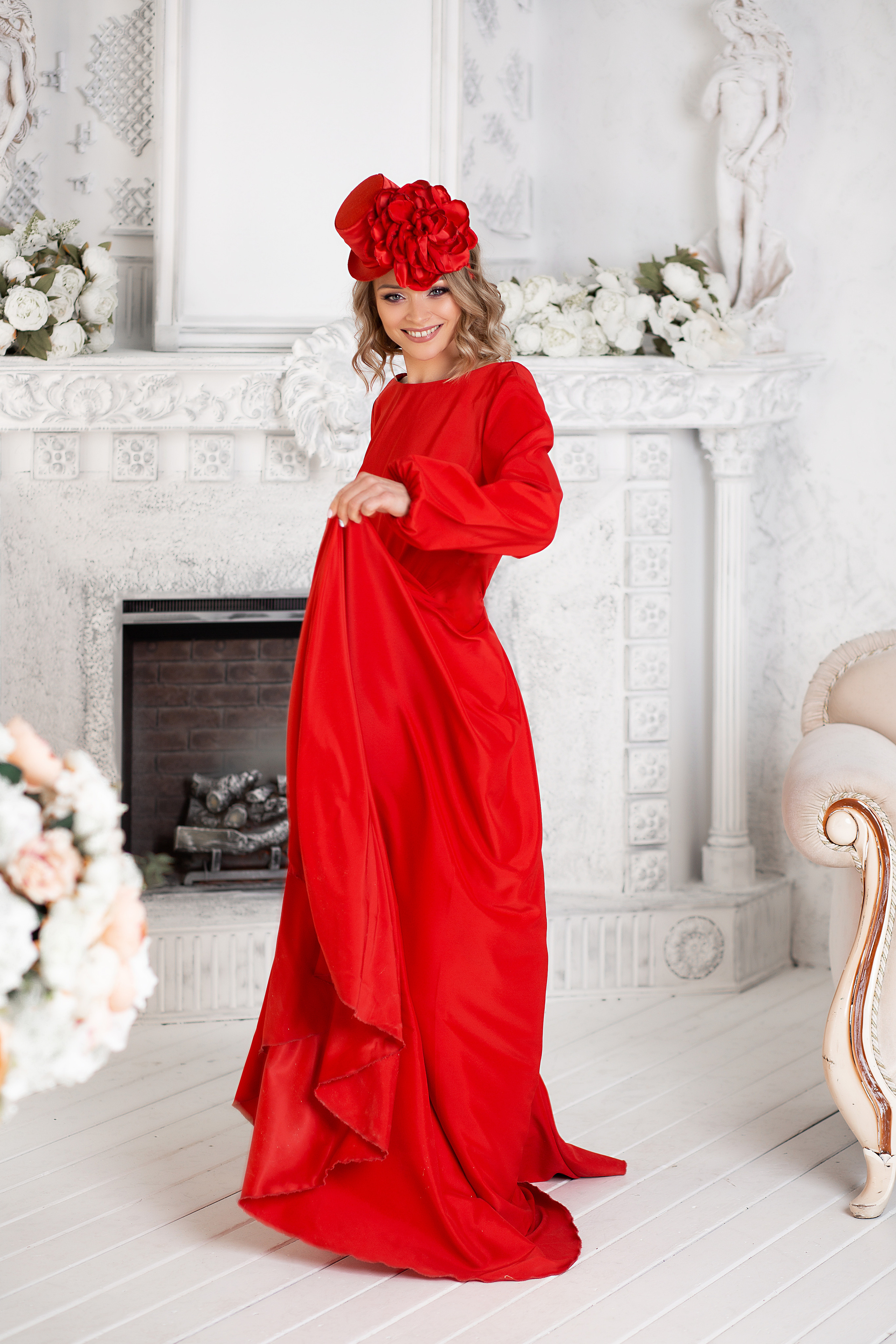 КРАСНОЕ ПЛАТЬЕ (размер 42-48). Фотосессия с лошадьми в Нижнем Новгороде