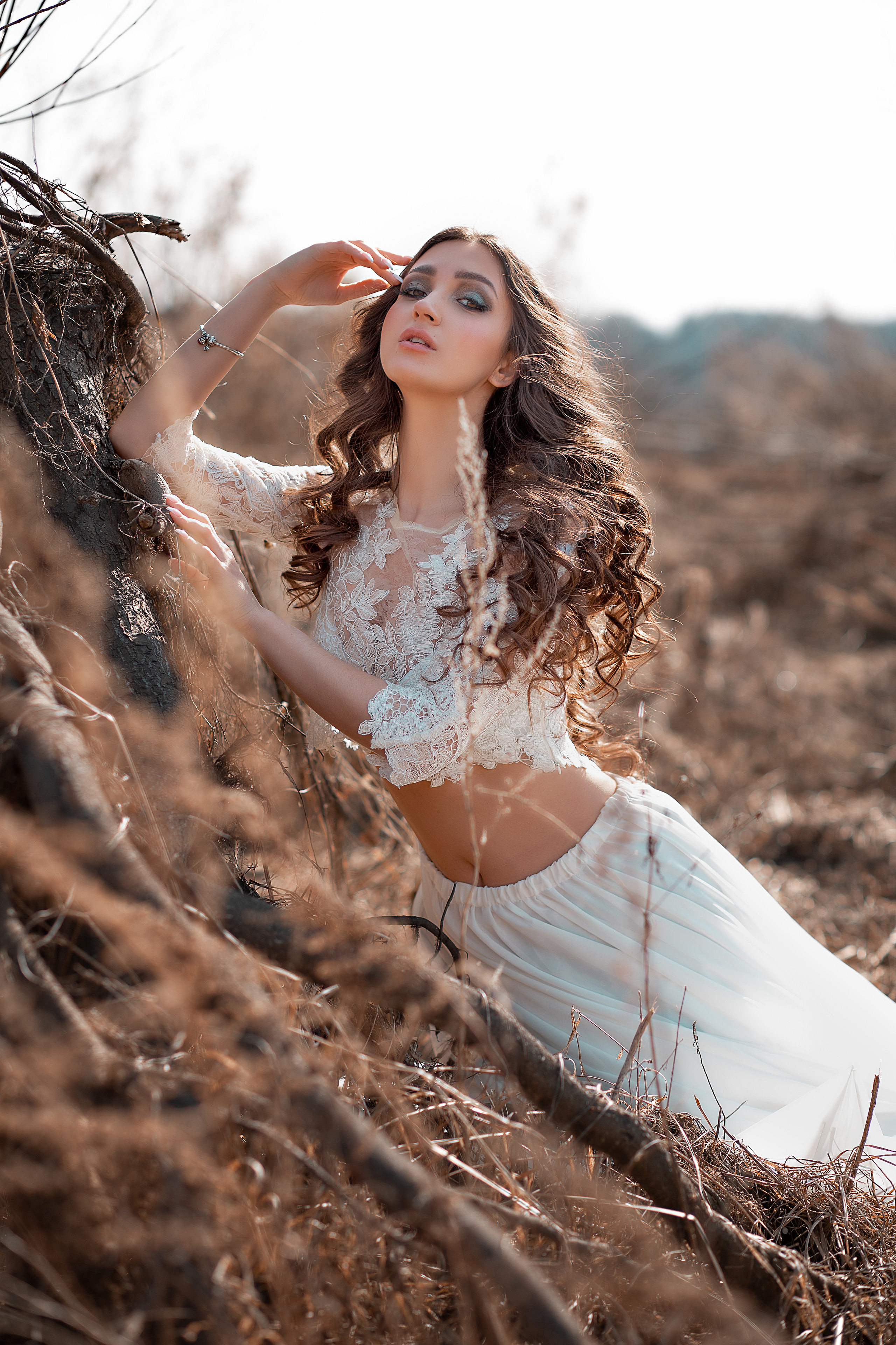 Белое платье из шифона/костюм (размер платья 42-50, размер костюма 40-44). Фотосессия с лошадьми в Нижнем Новгороде