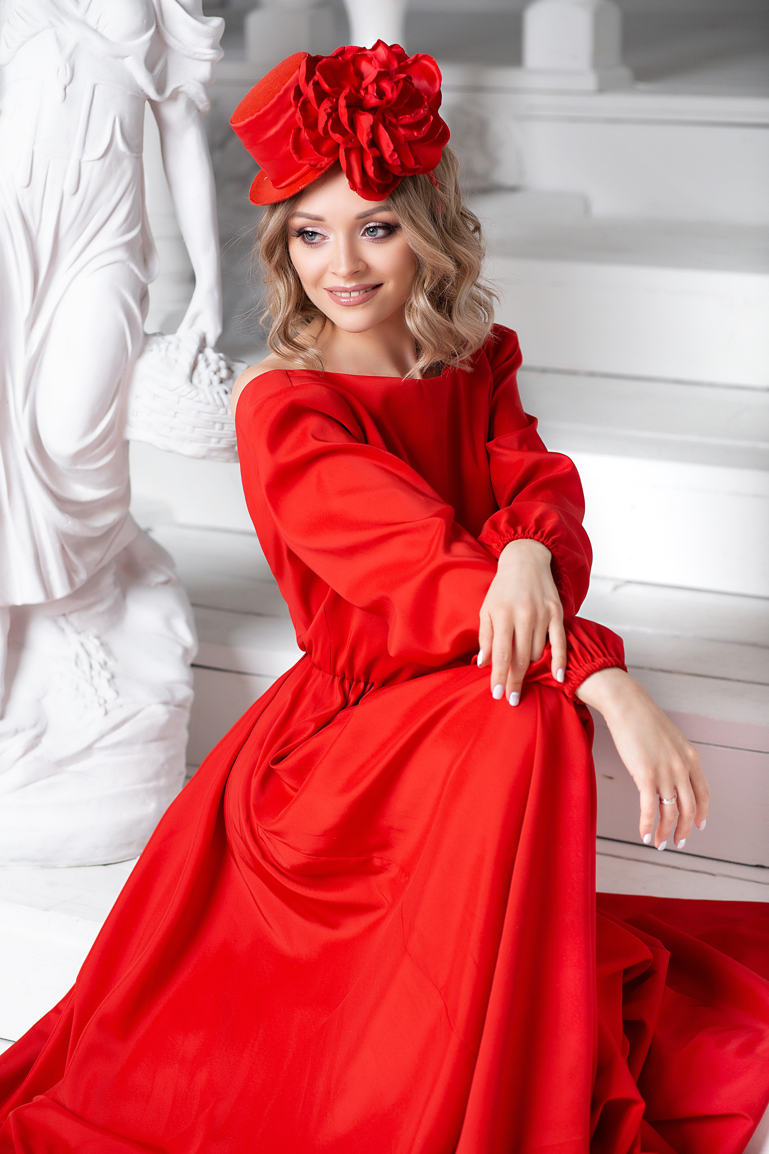 КРАСНОЕ ПЛАТЬЕ (размер 42-48). Фотосессия с лошадьми в Нижнем Новгороде