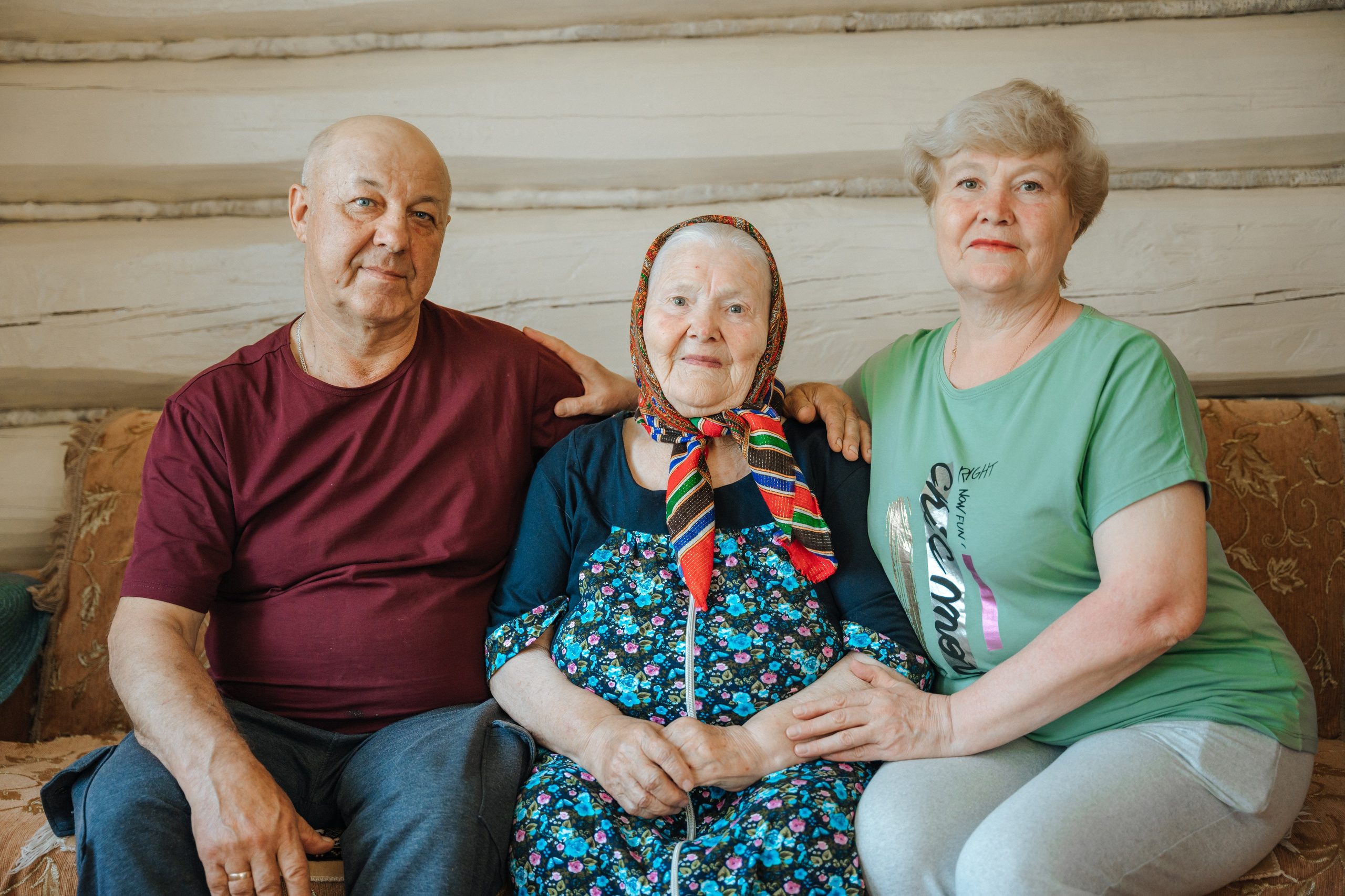 Связь поколений. А у дедушки с бабушкой юбилей