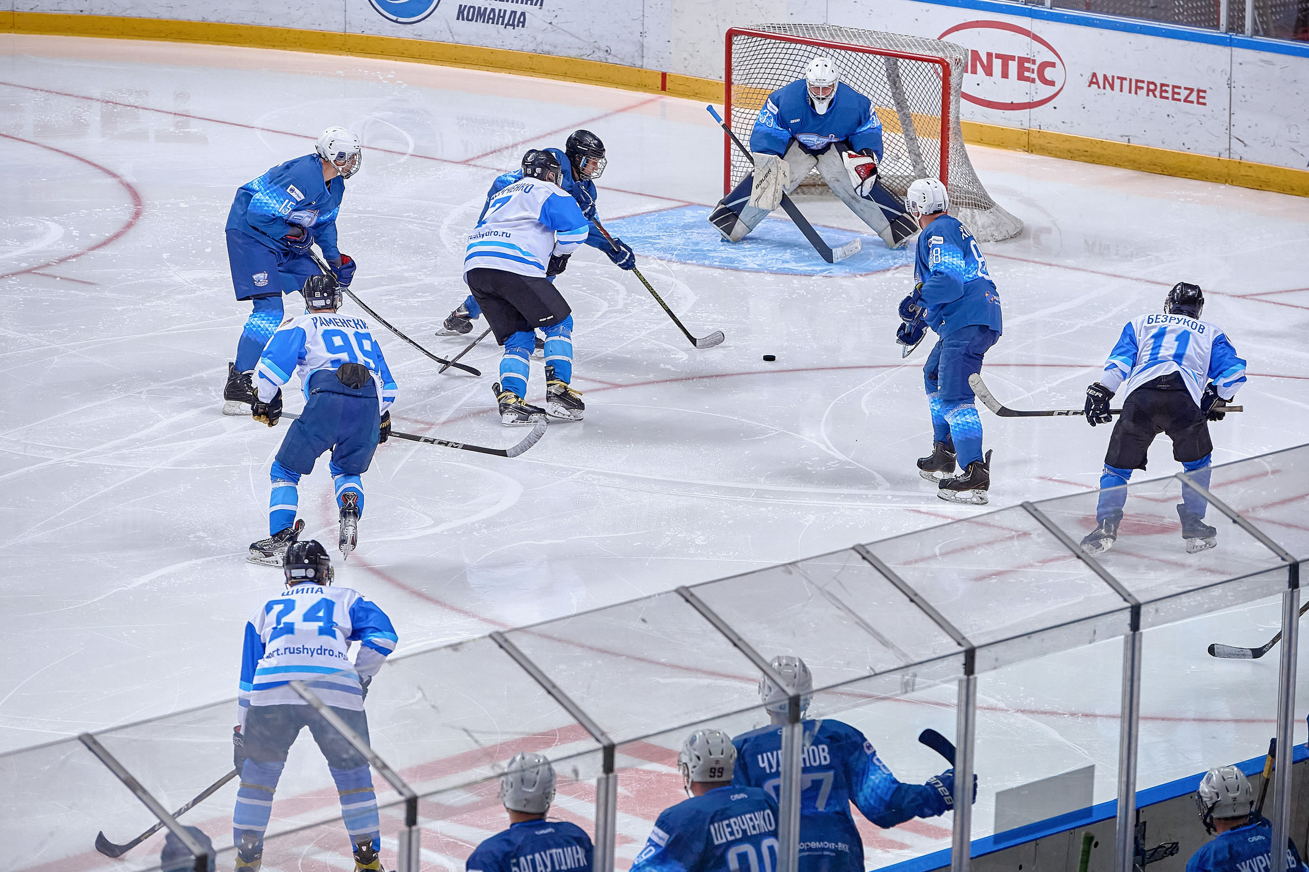 Платинум Арена — Хоккей — РусГидро. Фотограф Яковлев Роман — Красноярск