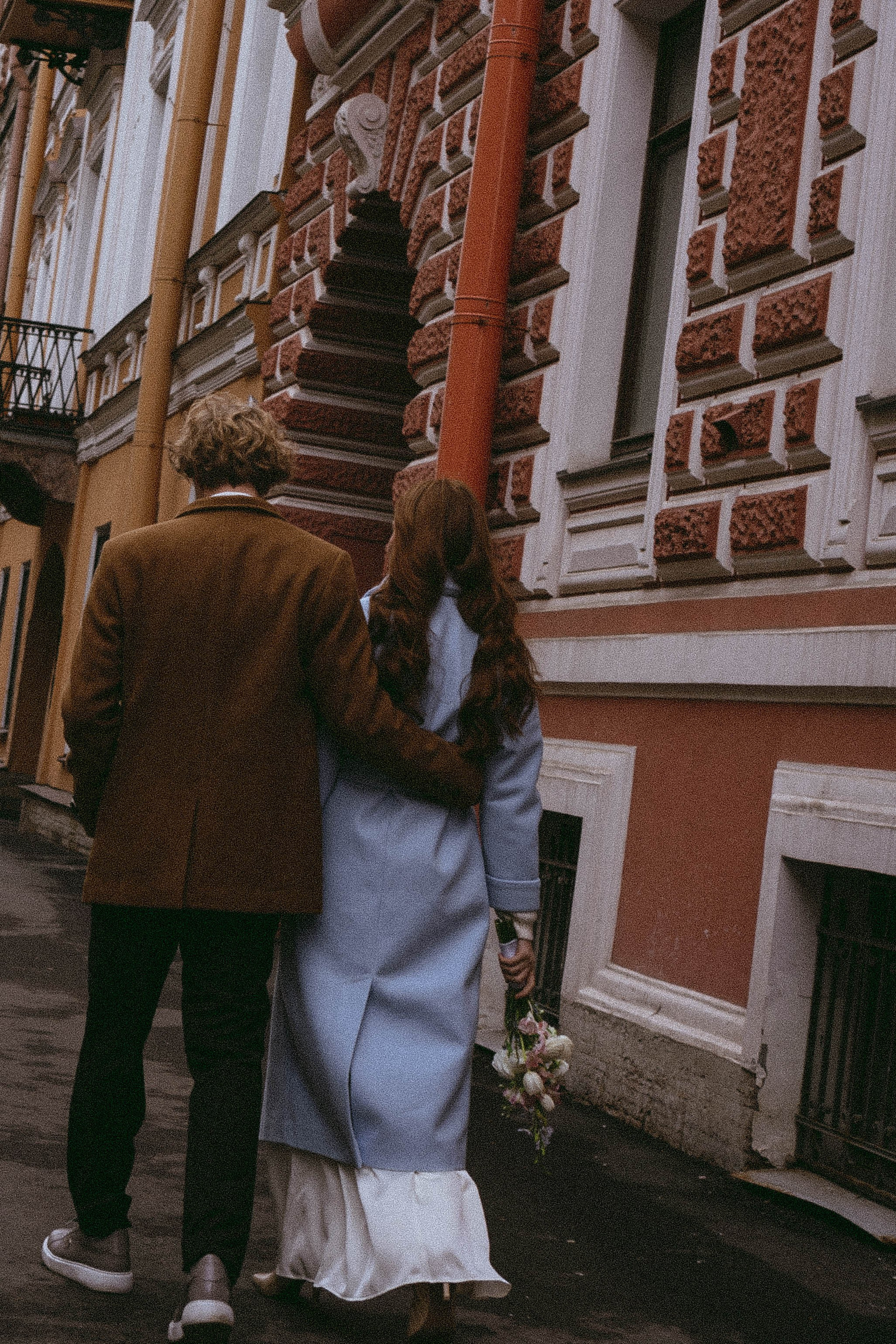 СВАДЕБНАЯ СЬЕМКА В ОТЕЛЕ. СБОРЫ ЖЕНИХА И НЕВЕСТЫ И ТАКЖЕ ТОР И ПОДГОТОВКА К ПРОГУЛКЕ И ПРОГУЛКА ПО ПЕТРОГРАДКЕ. Профессиональный фотограф, Санкт-Петербург — Виктория Богомолова