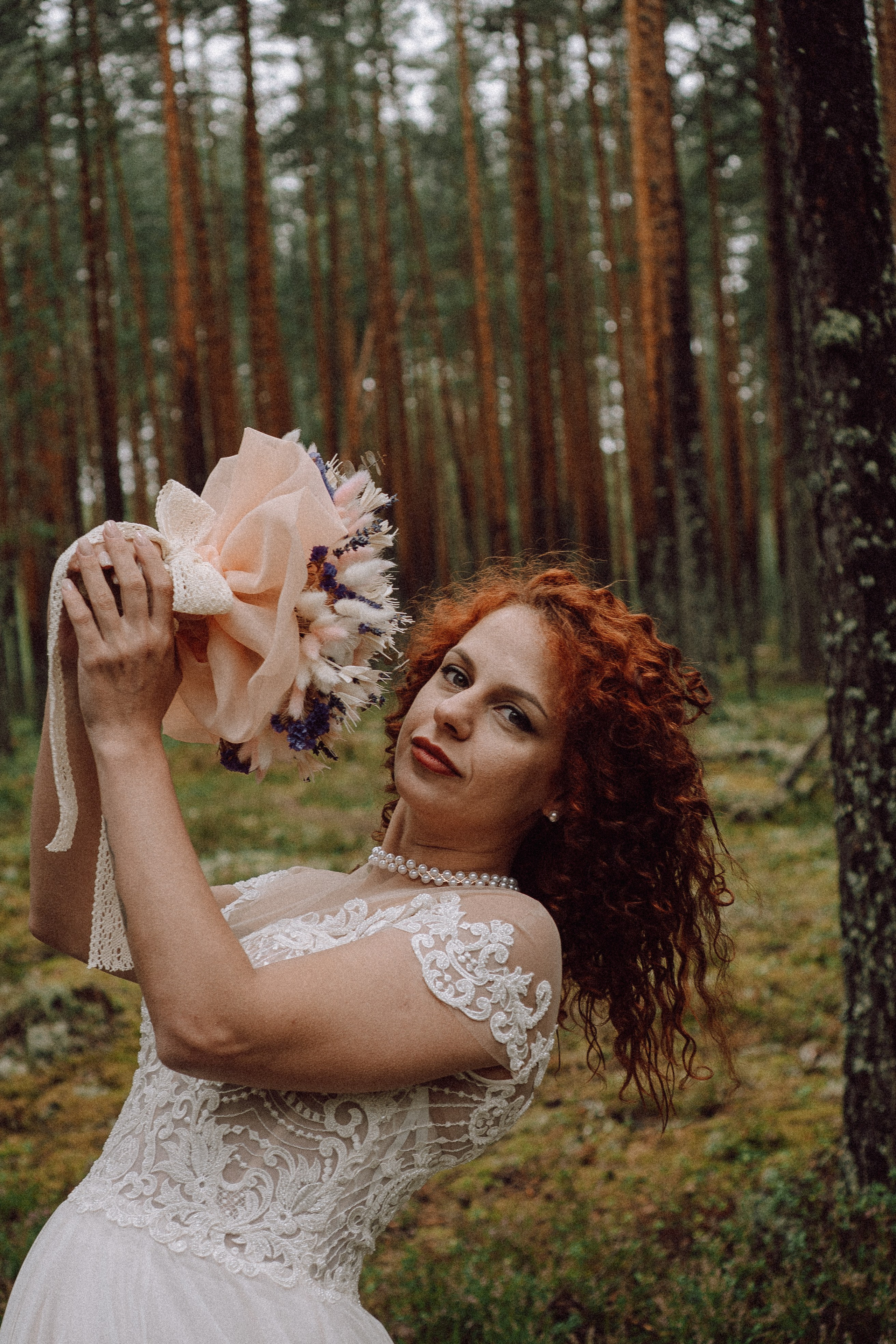 СВАДЕБНАЯ ФОТОСЕССИИЯ ПАРЫ В ГОРОДЕ ПРИОЗЕРСК В СОСНОВОМ ЛЕСУ И С ПИКАПОМ. Профессиональный фотограф, Санкт-Петербург — Виктория Богомолова