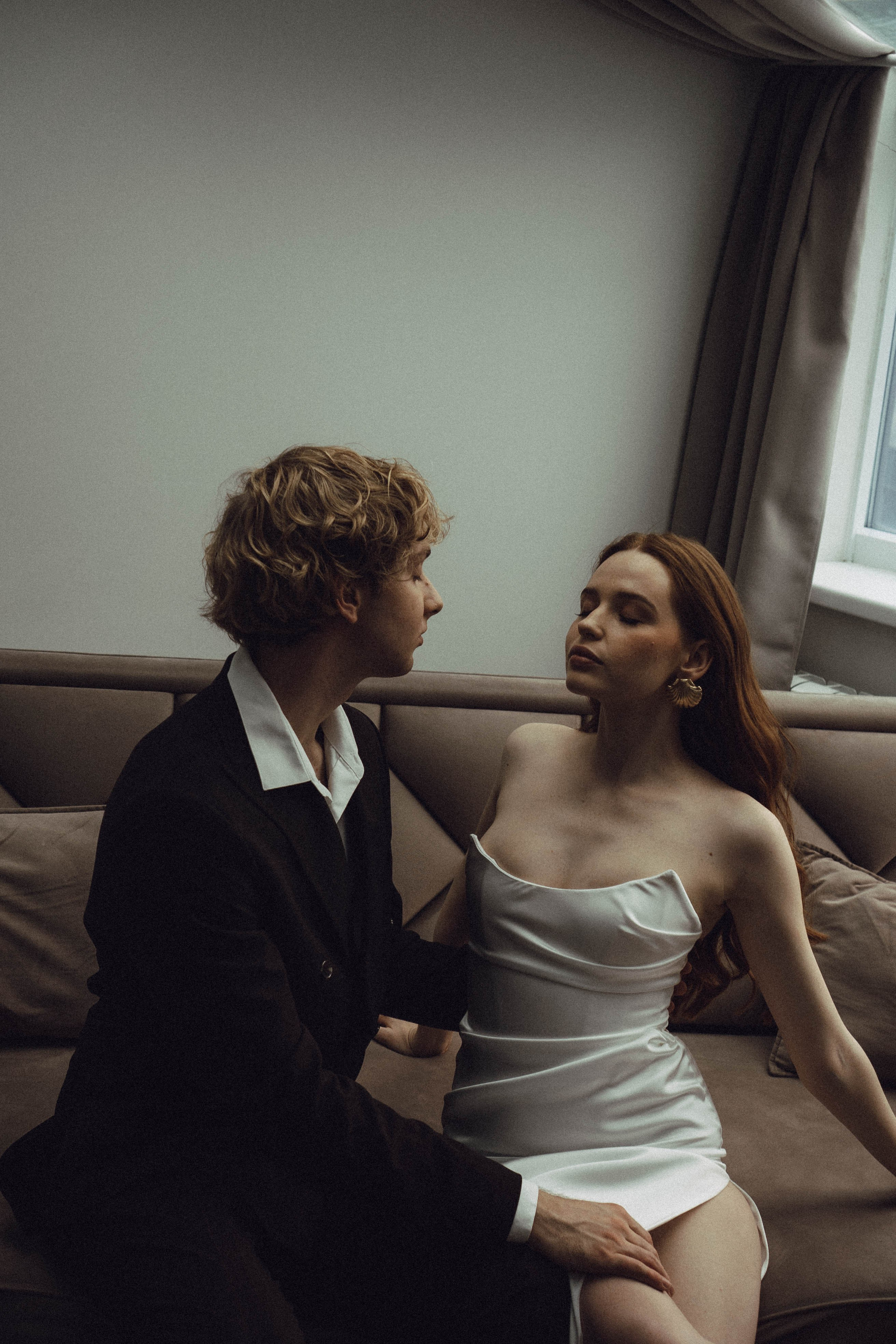 СВАДЕБНАЯ СЬЕМКА В ОТЕЛЕ. СБОРЫ ЖЕНИХА И НЕВЕСТЫ И ТАКЖЕ ТОР И ПОДГОТОВКА К ПРОГУЛКЕ. Профессиональный фотограф, Санкт-Петербург — Виктория Богомолова