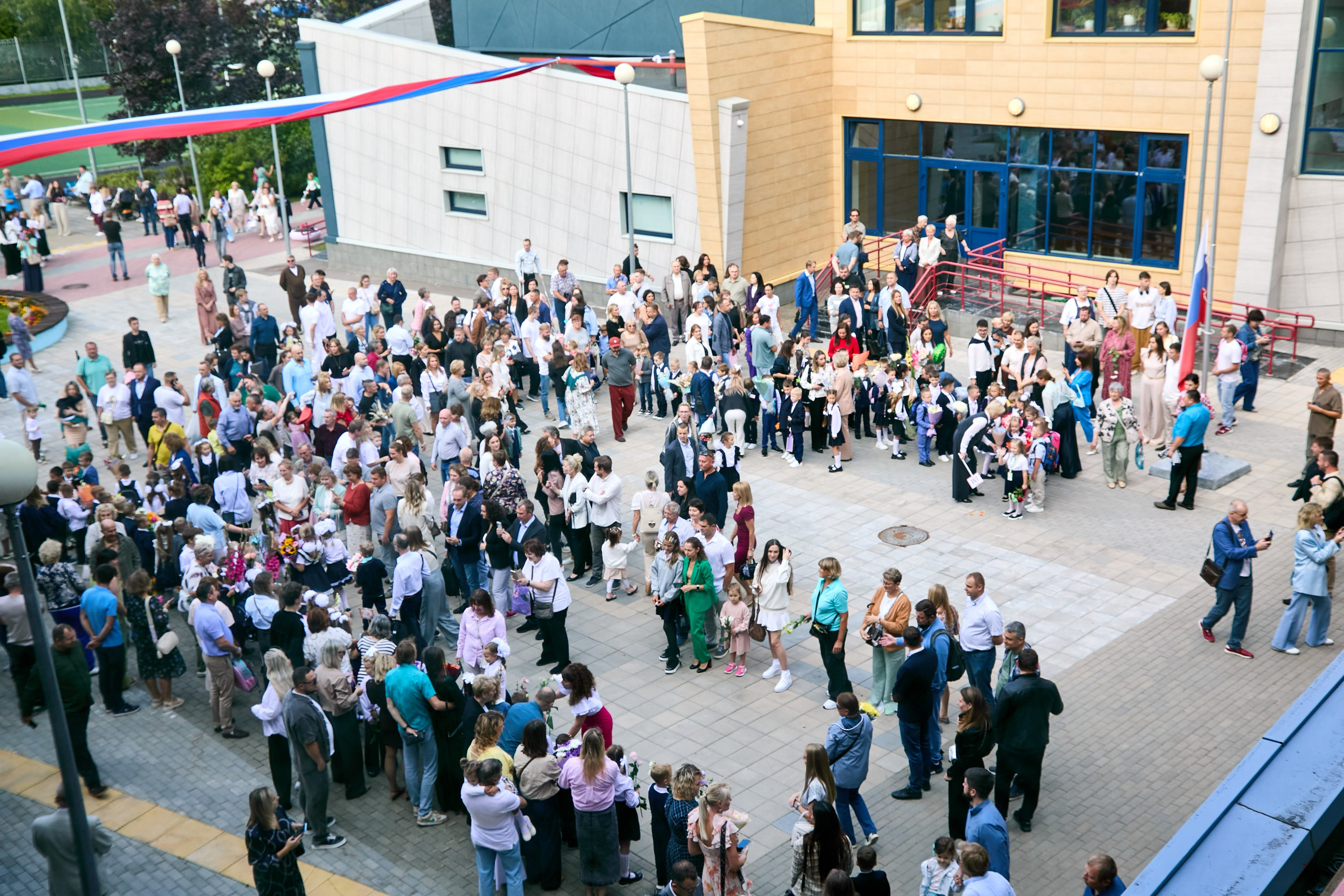 Первое сентября 2025. Школа 2045. Фотограф Михаил Коган — Москва 89267284460