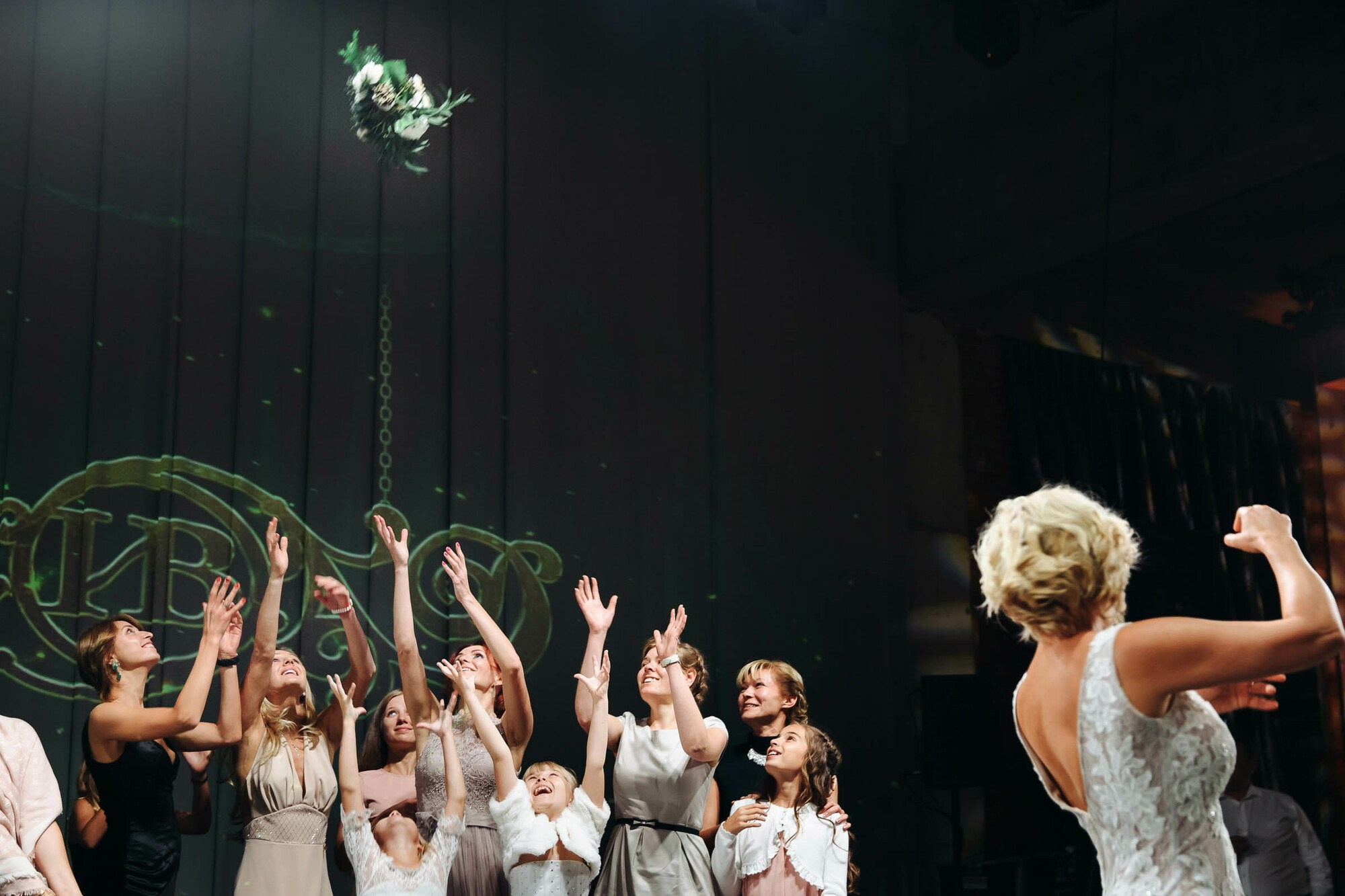Свадьба в Москве, магический дом. Свадебный фотограф в Санкт-Петербурге и Москве Андрей Нестеров