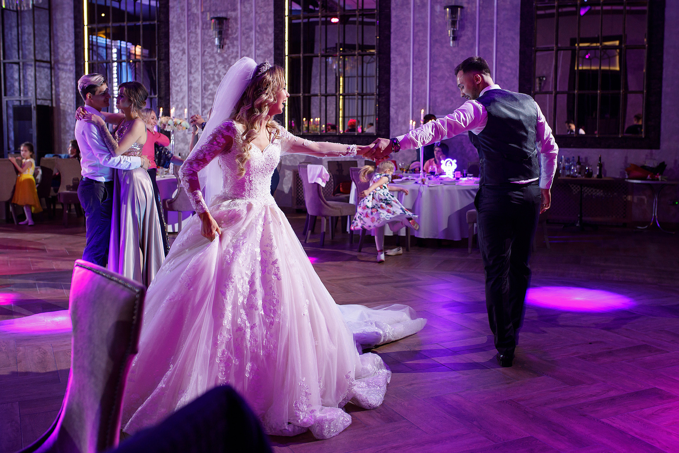 Свадебные. Семейный, спортивный, студийный фотограф в Виталий Зыбин