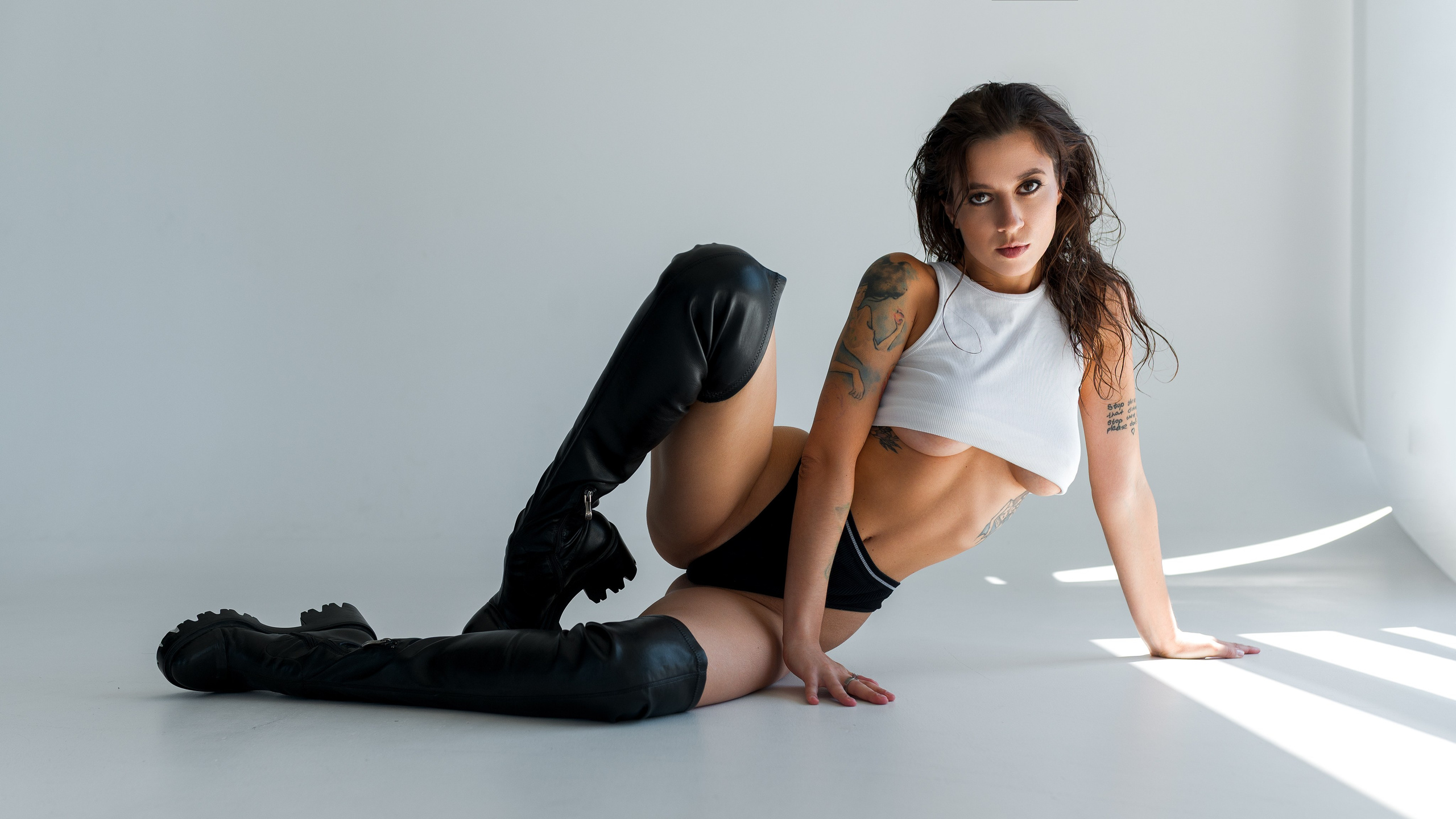 INDOORS. Semenyakov — фотограф Красноярск