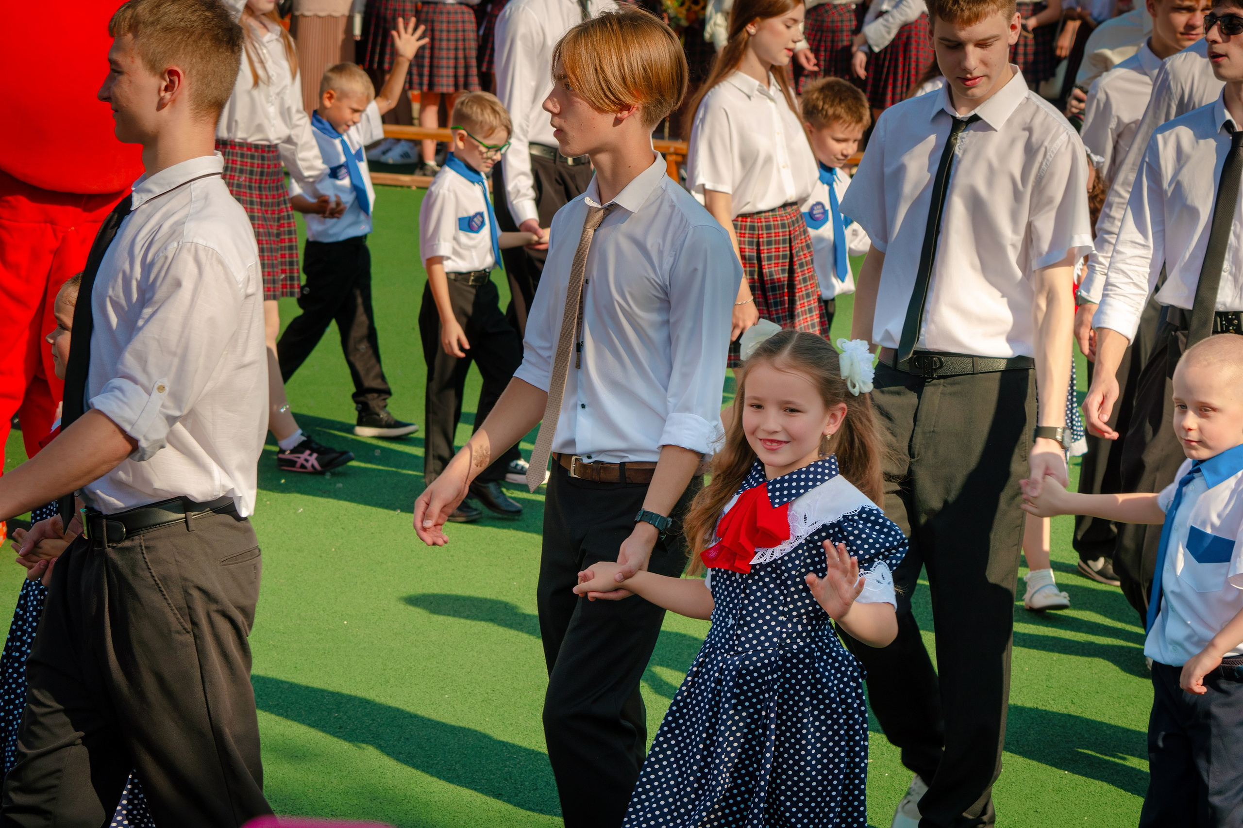 1Сентября_ ЮВЕНТА 1кл_Гимназия 92. Фотографы из солнечного Краснодара Вадим и Надежда Митус