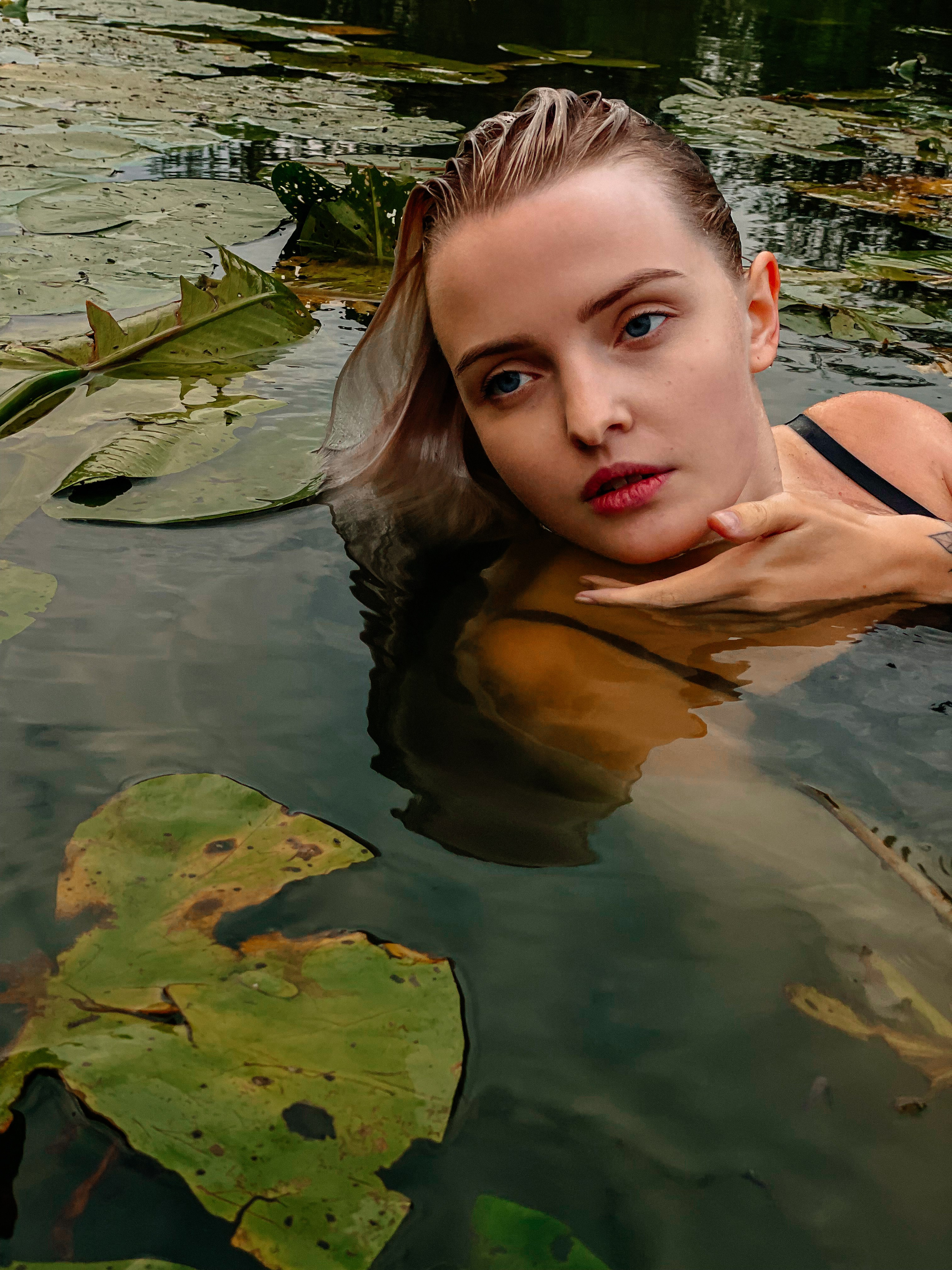 Съемка в воде. Марта Корженко — фотограф, контент фотограф, визуализатор бренда
