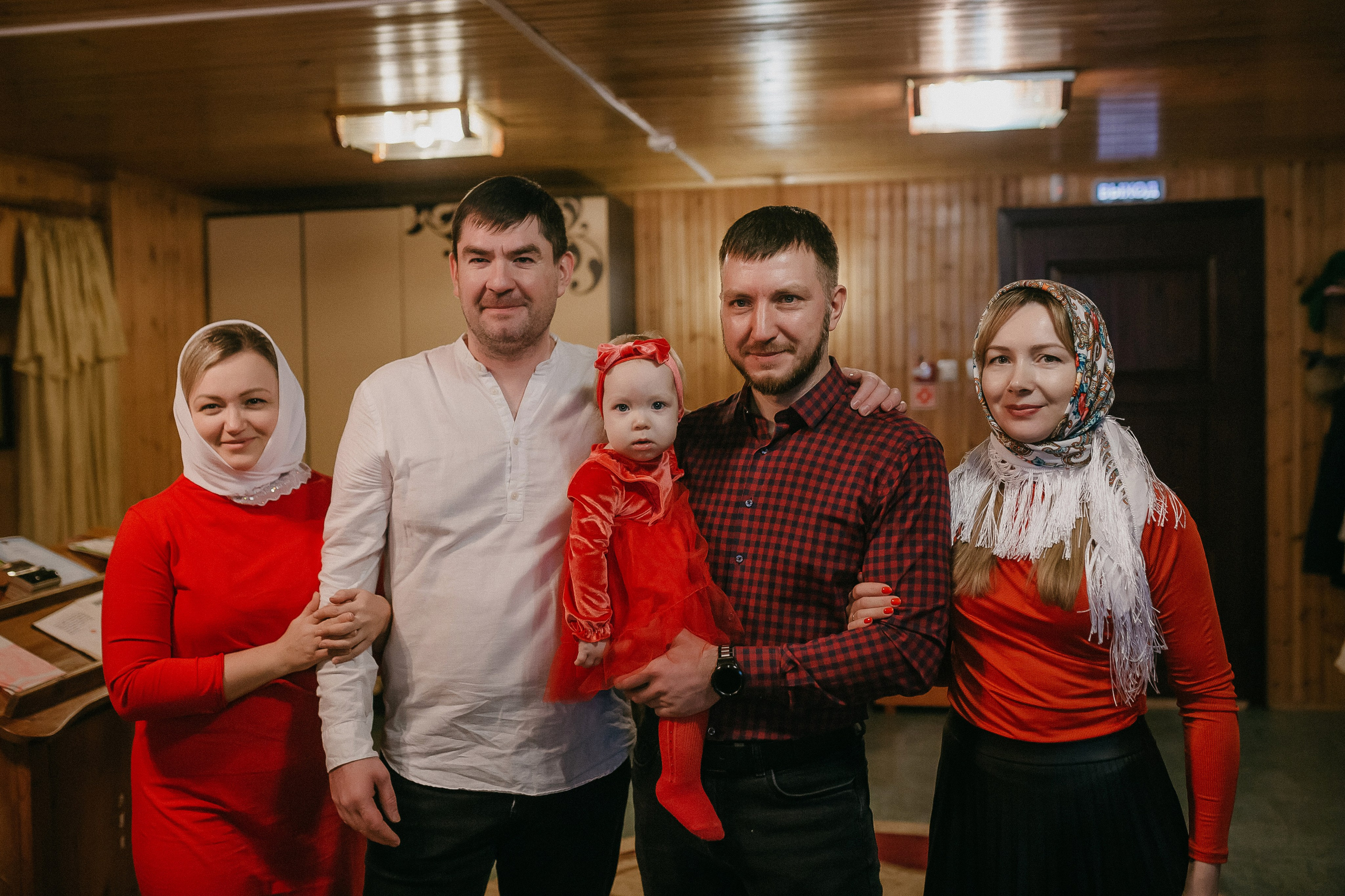 Крещение Ксении. Храм Симеона Верхотурского п.Барсово. Семейный фотограф в Сургуте