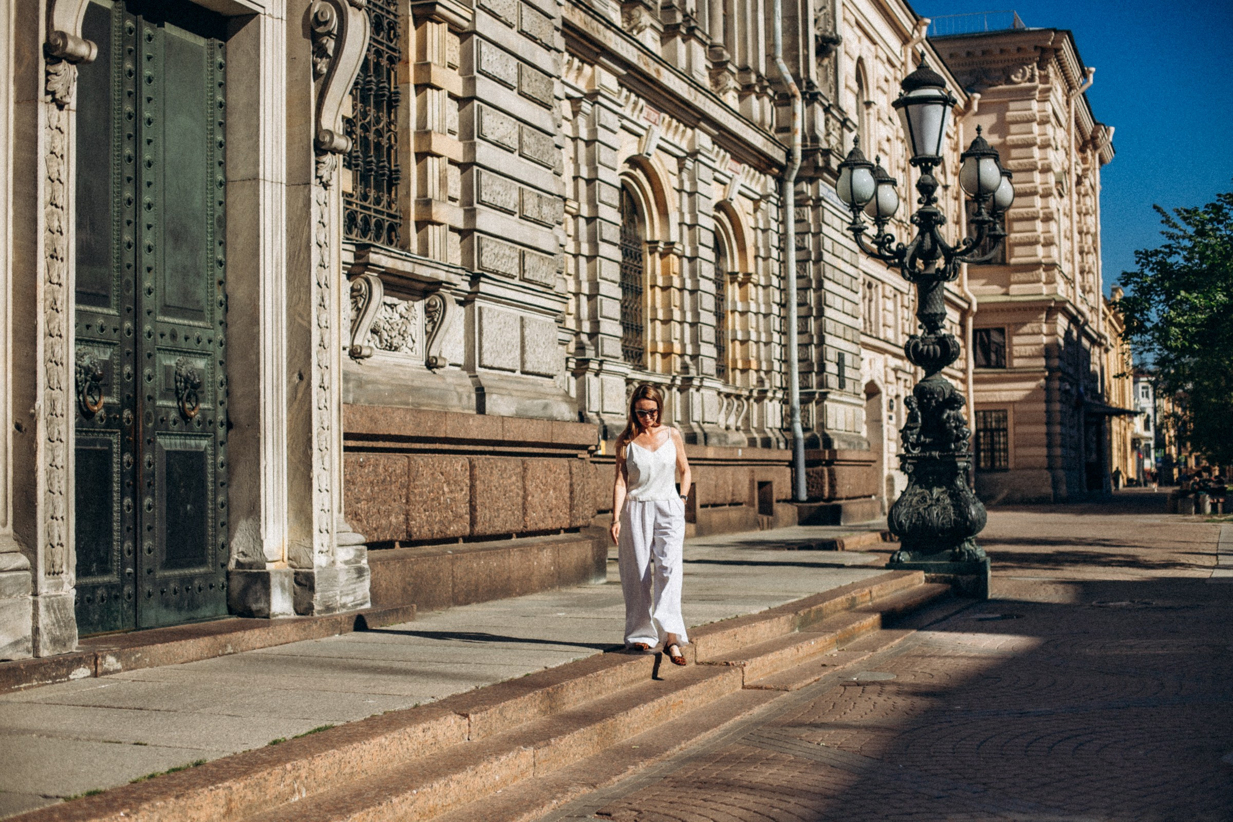 Татьяна в июне. Фотопрогулка в Петербурге. Индивидуальный и семейный фотограф в Санкт-Петербурге