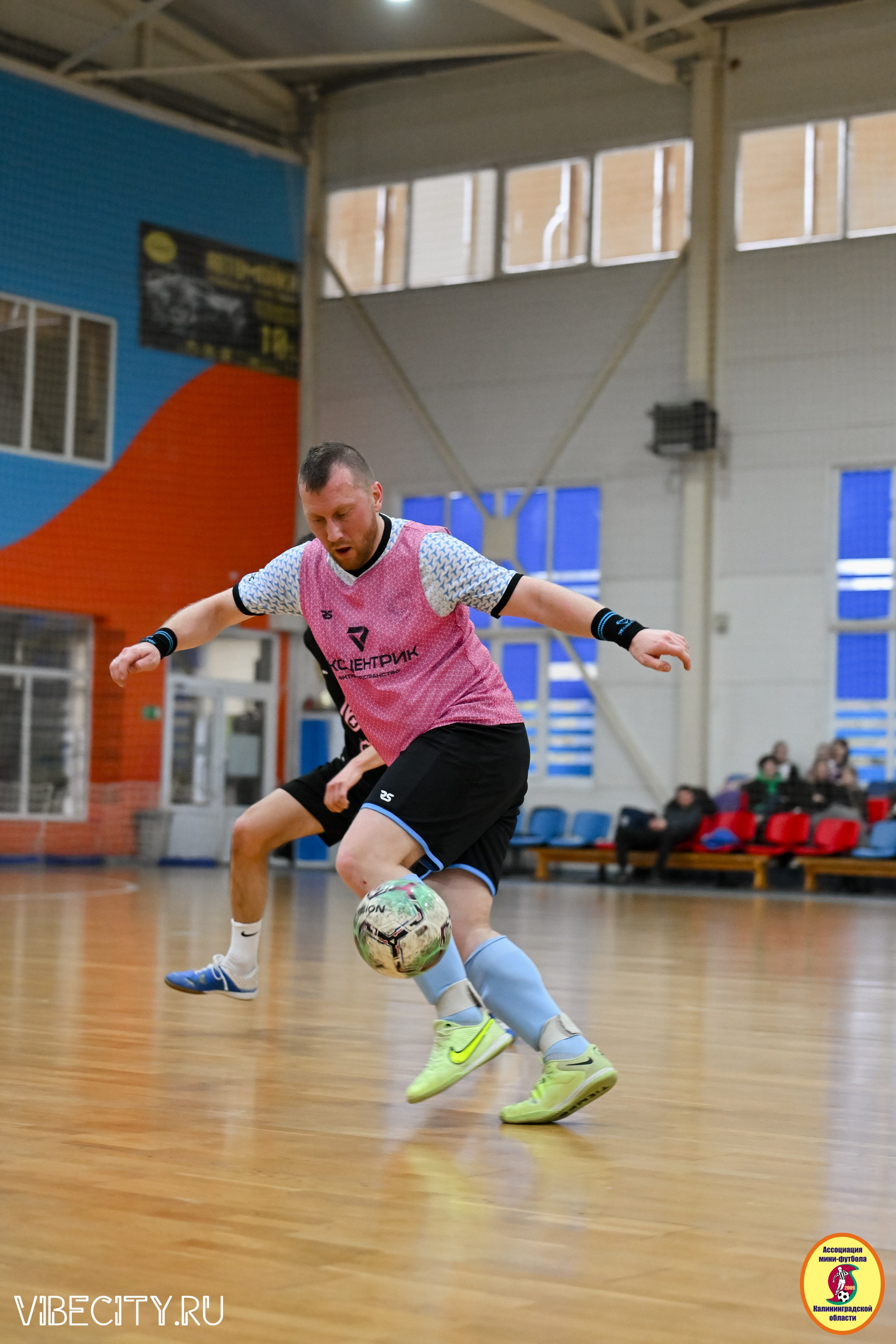 8 тур Корпоративной Бизнес-Лиги по футзалу. VIBECITY.RU Вайб Сити Ру Фоторепортажи Фотоотчеты Калининград