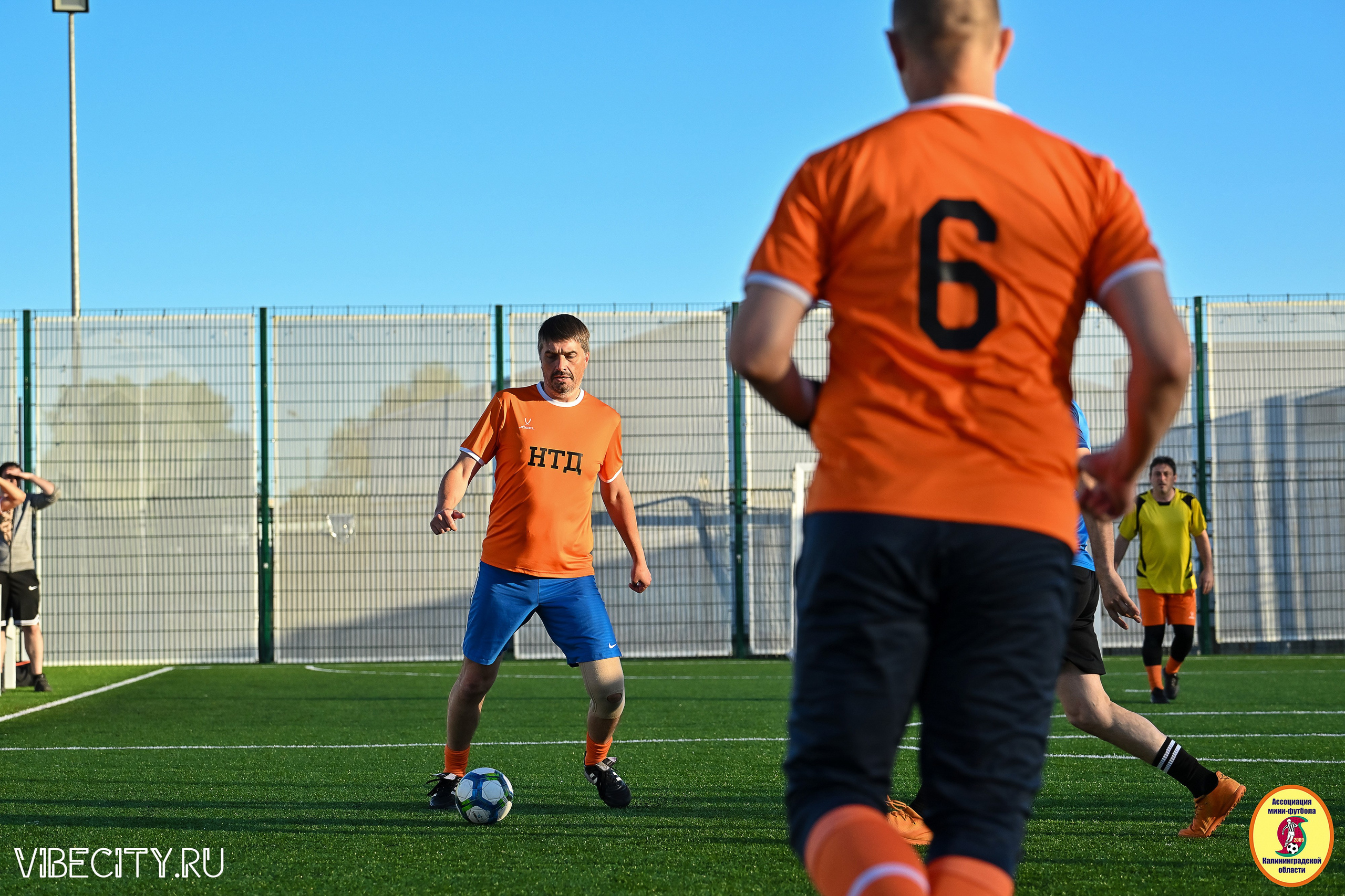 ИГРЫ МИНИ-ФУТБОЛЬНОЙ И КОРПОРАТИВНОЙ ЛИГИ. VIBECITY.RU Вайб Сити Ру Фоторепортажи Фотоотчеты Калининград