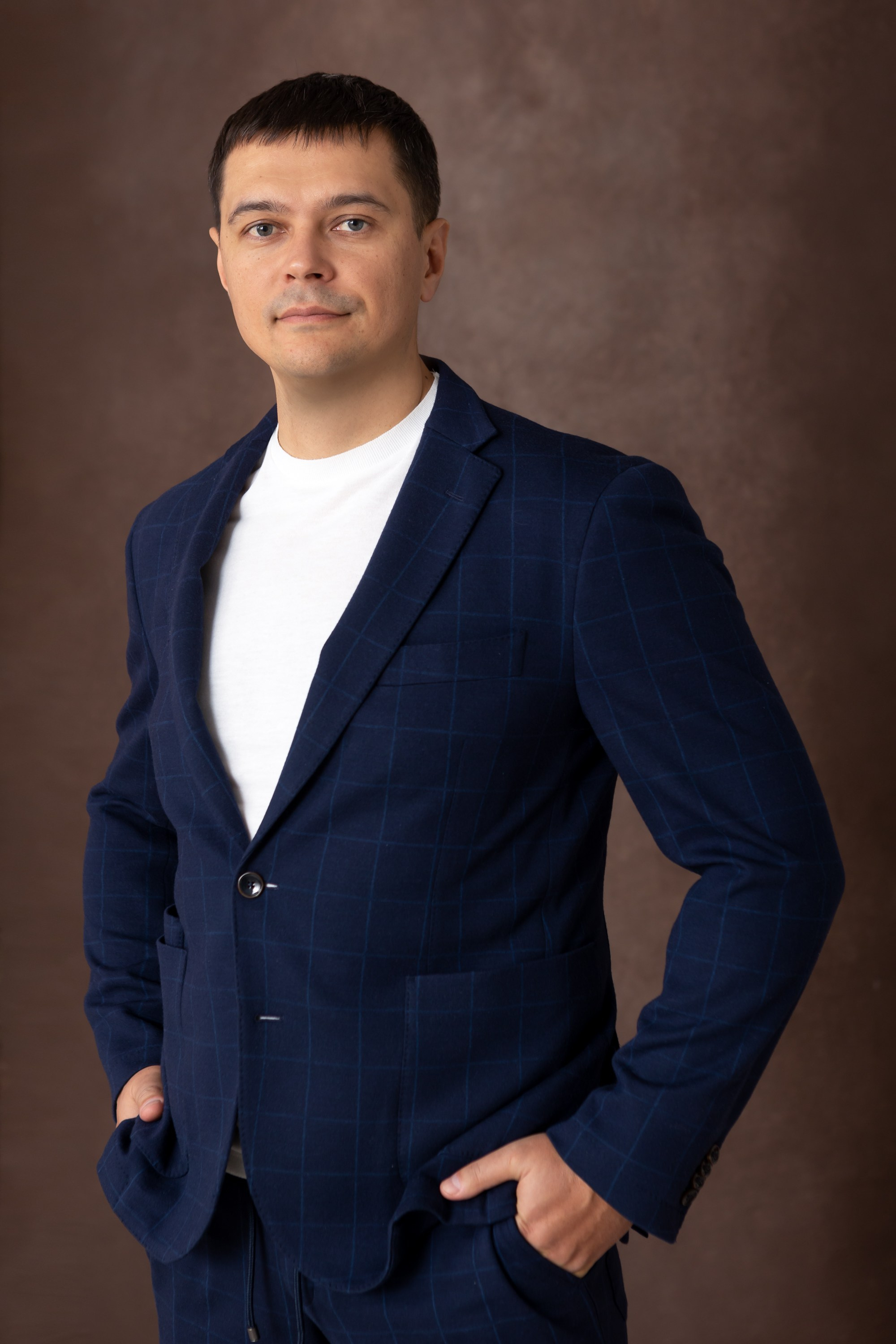 Семейная фотосессия в студии. Фотограф в Оренбурге. Профессиональный фотограф