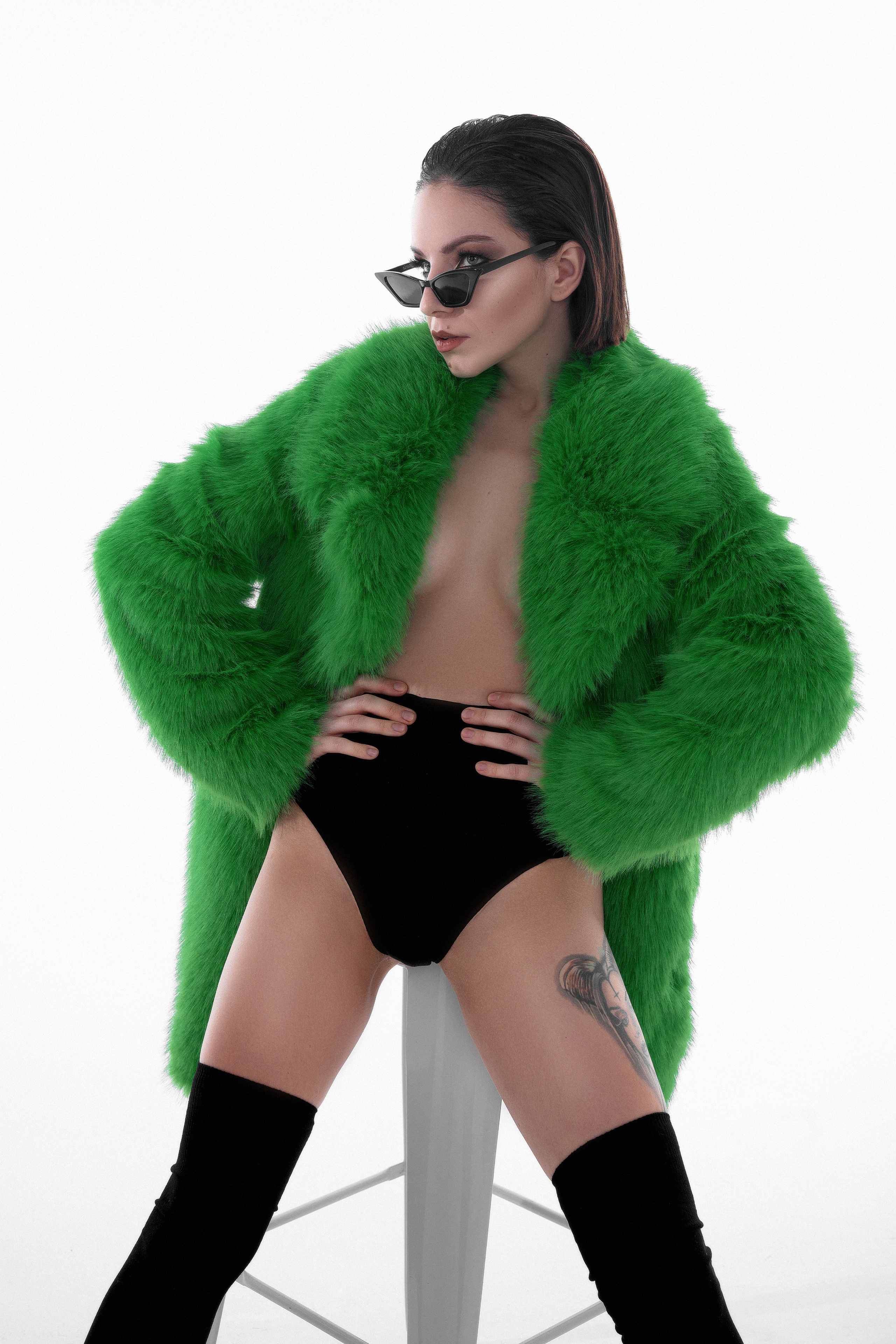 New. Жук Екатерина ХУДОЖНИК-РЕЖИССЁР МОДЕЛЬ