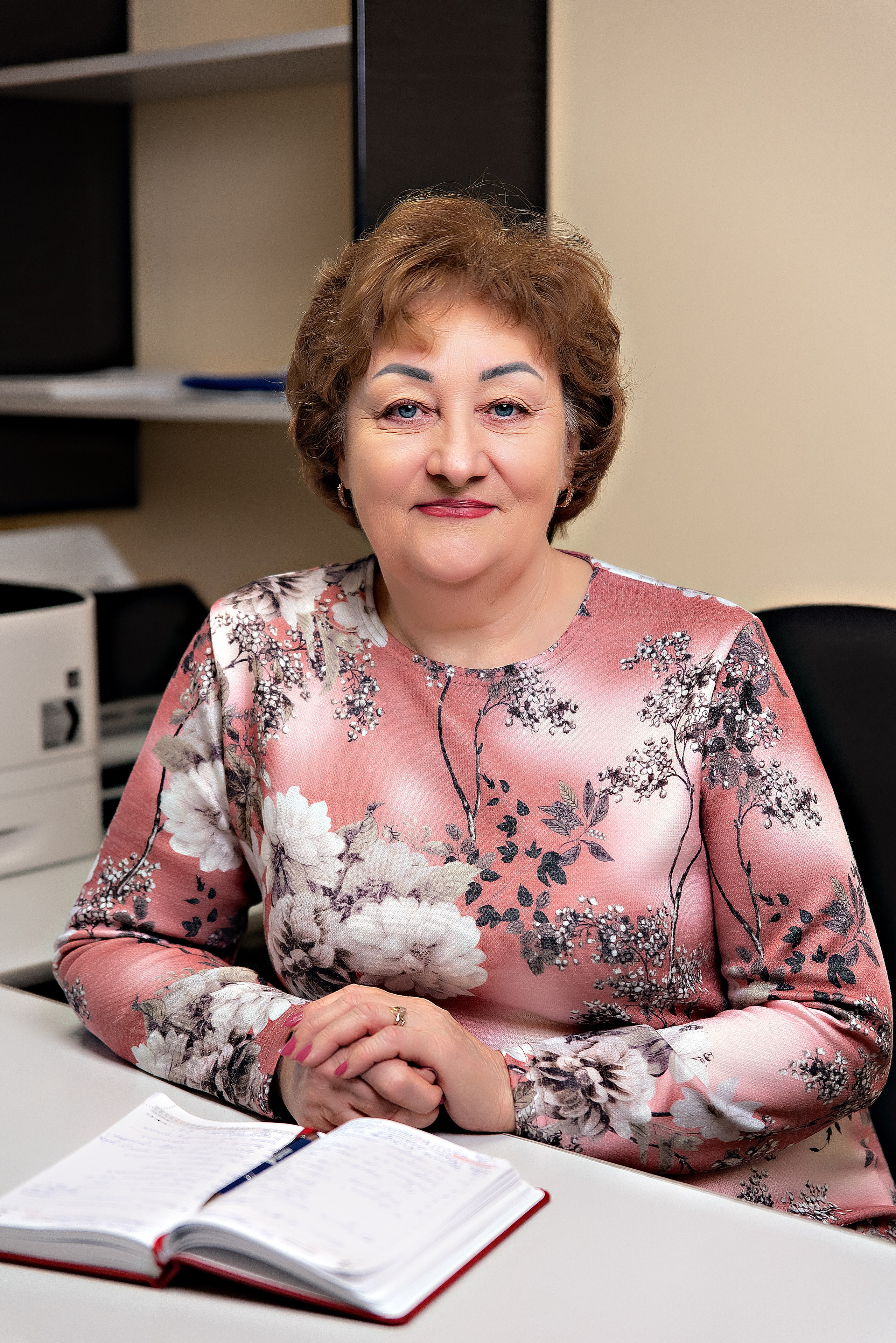 Женская портретная фотосессия для коллектива страховой компании АСКО!. Семейный и портретный фотограф Кыштым Челябинск Марина Шигапова