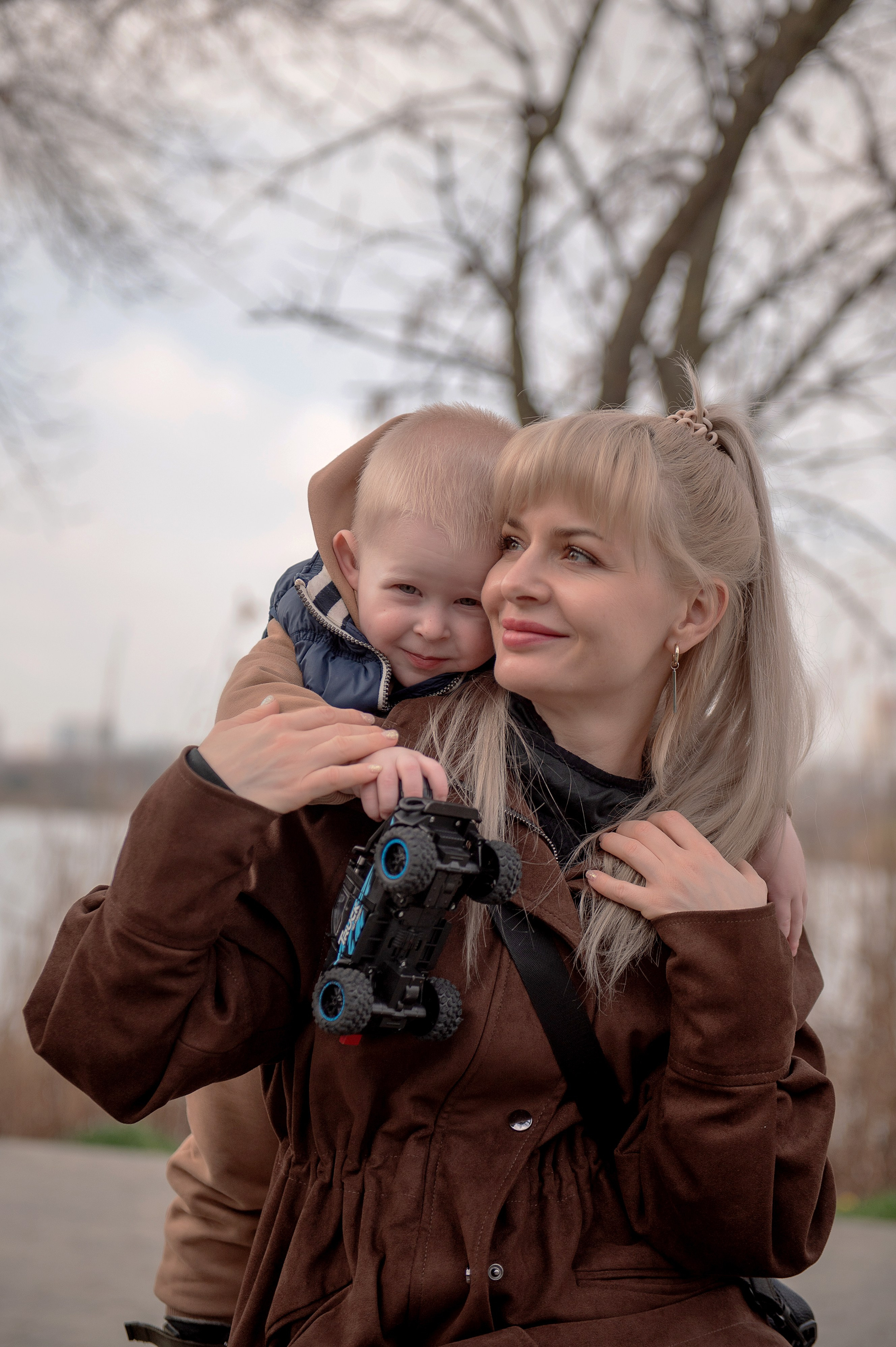 Анна и Максимка прогулка на Карасунской. Семейный и детский фотограф в Краснодаре Ольга Осинцева
