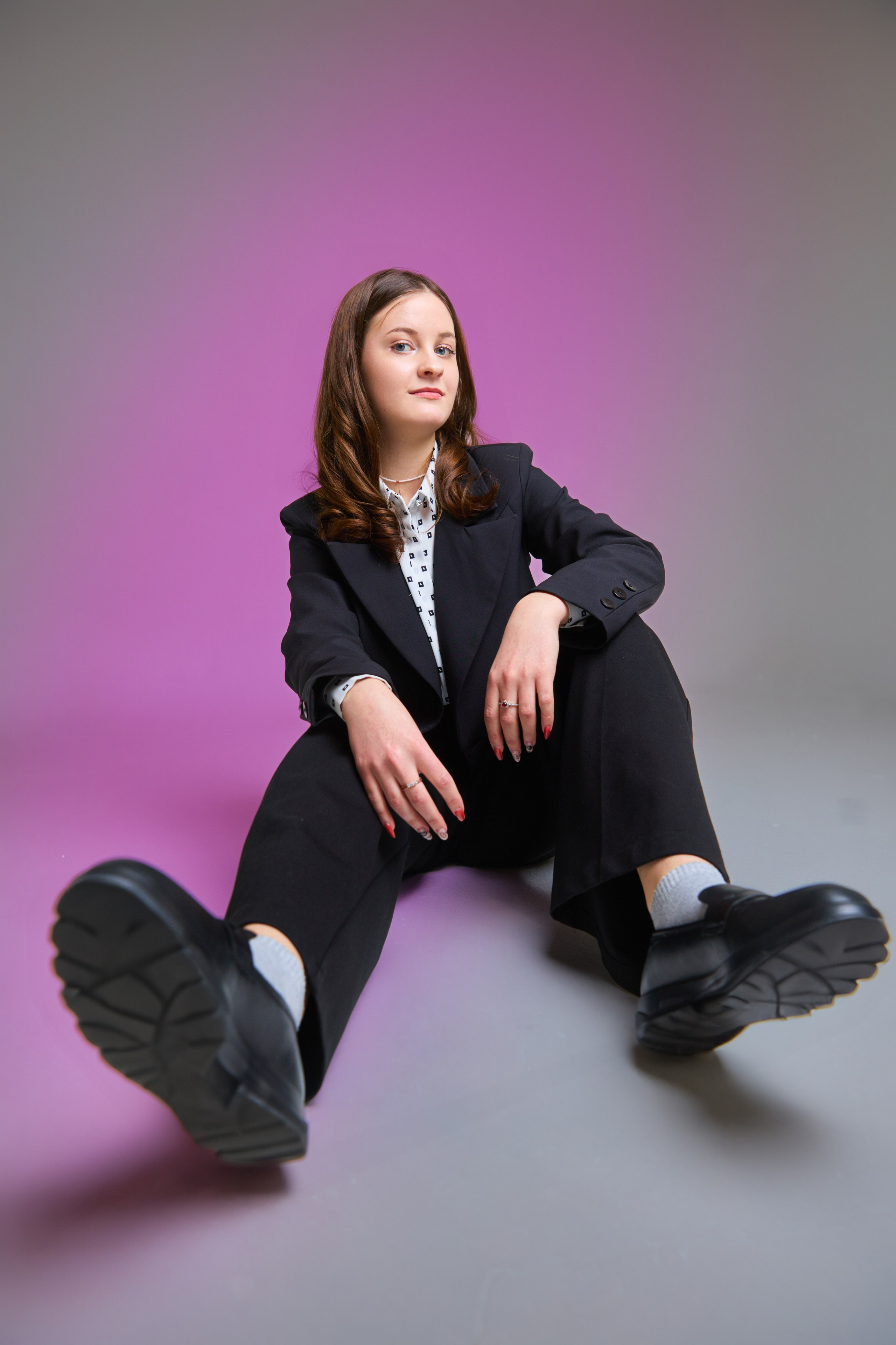 Выпускные альбомы для старшеклассников в Красноярске от AlbomKras 🎓✨. AlbomKras -выпускные альбомы Красноярска с авторским дизайном и качественной фотосъемкой! ⭐⭐⭐⭐⭐ 5.0